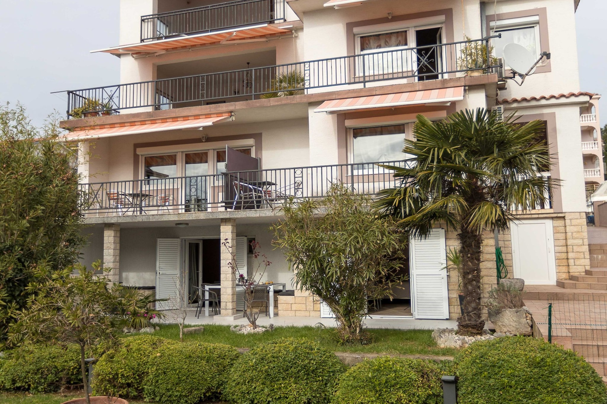 Beachfront Crikvenica Apartments with Sea View - Classic Studio Apartment with Sea View (owner 2)-Extérieur