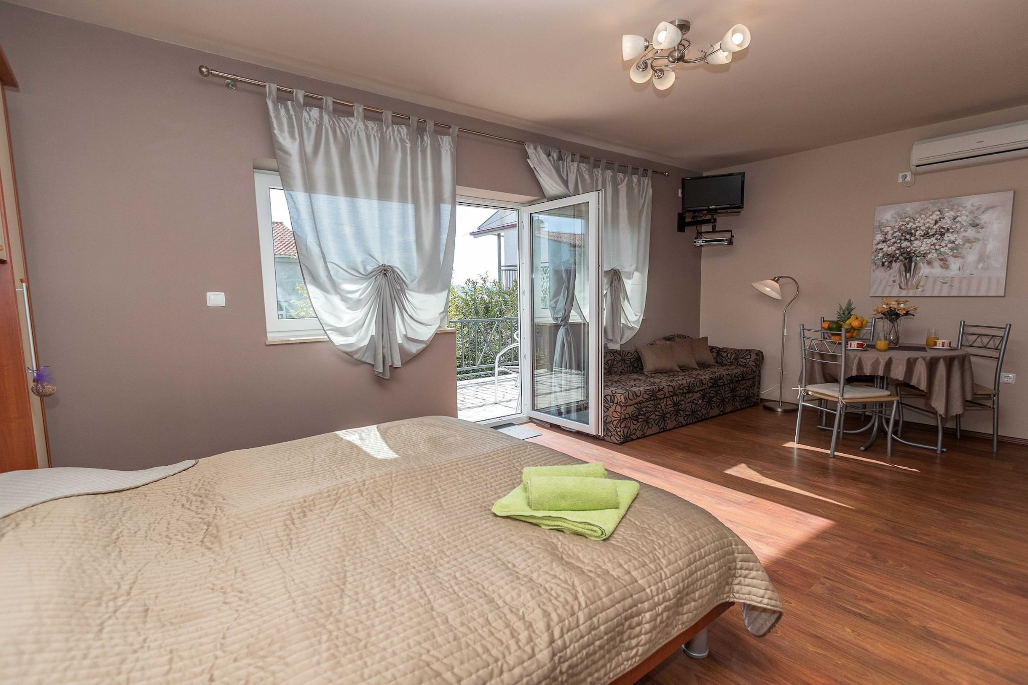 Beachfront Crikvenica Apartments with Sea View - Classic Studio Apartment with Sea View (owner 2)-Chambre