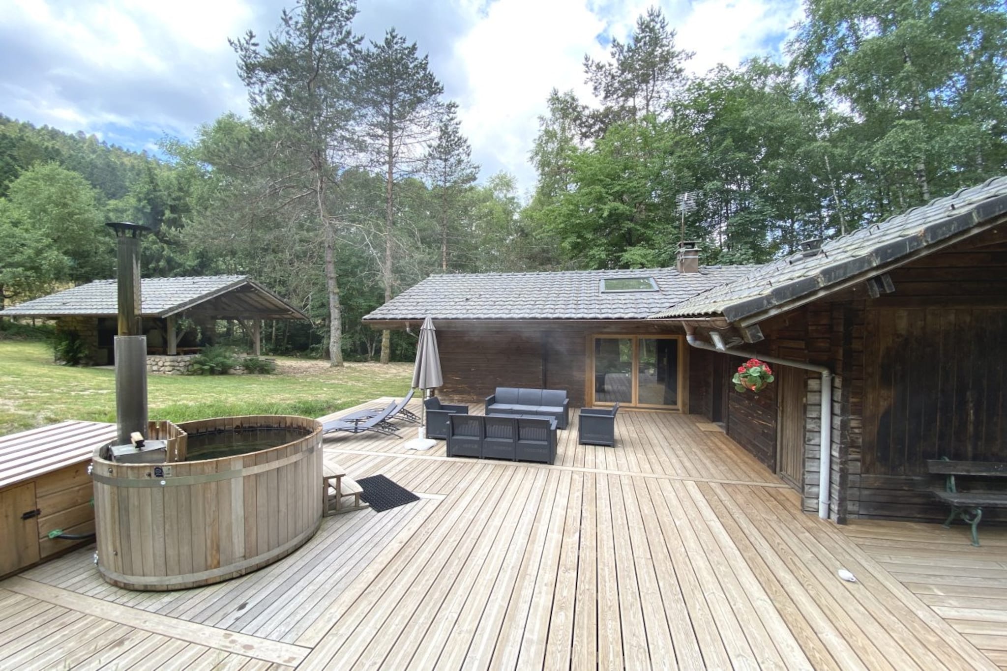 LE FISHING LODGE Chalet en bois avec Bain Nordique-Buitenlucht