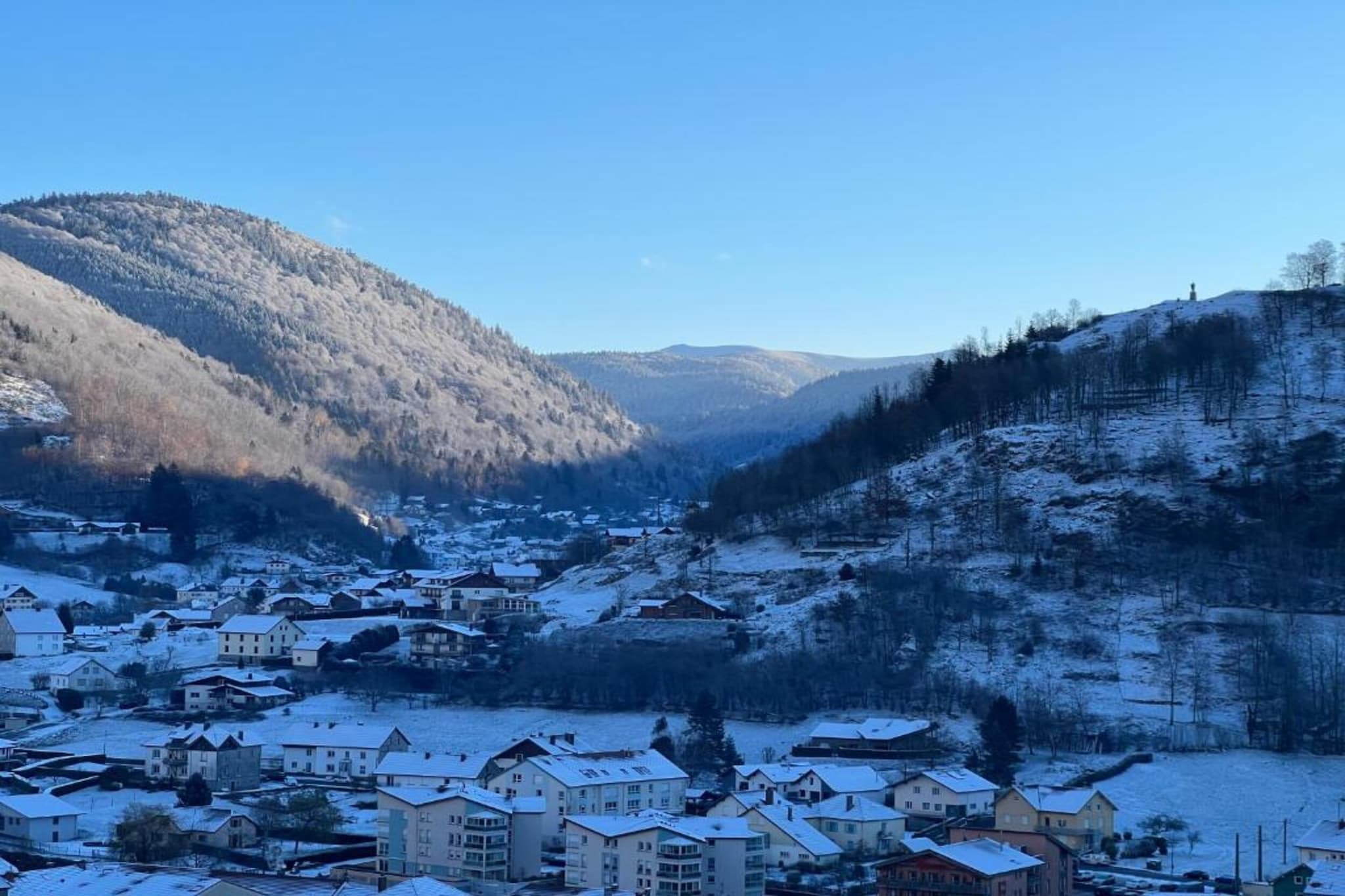 LA POMME DE PIN 2  Appartement avec terrasse-Gebied winter 5km