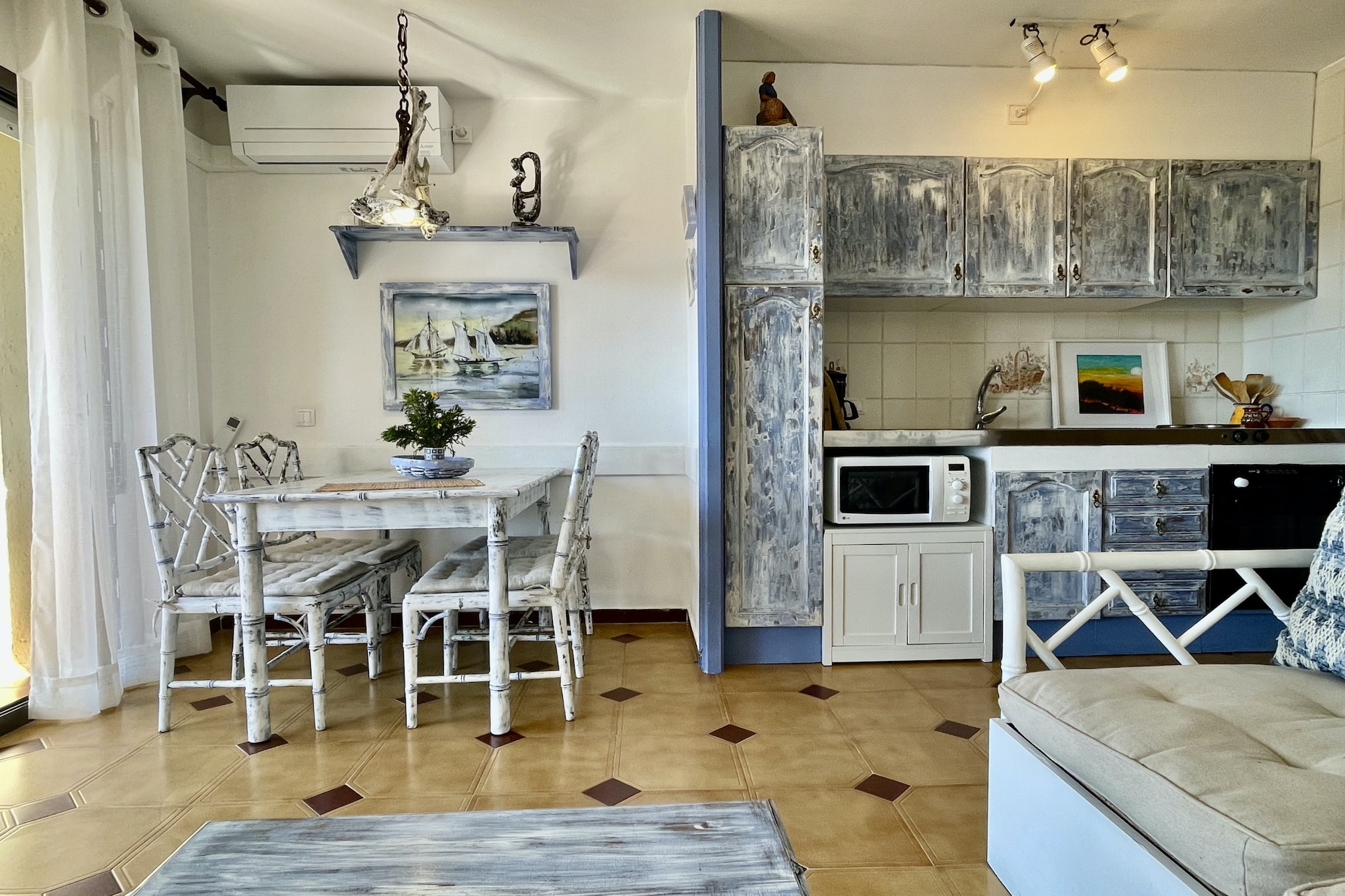 JADEMAR 114-D-Dining room