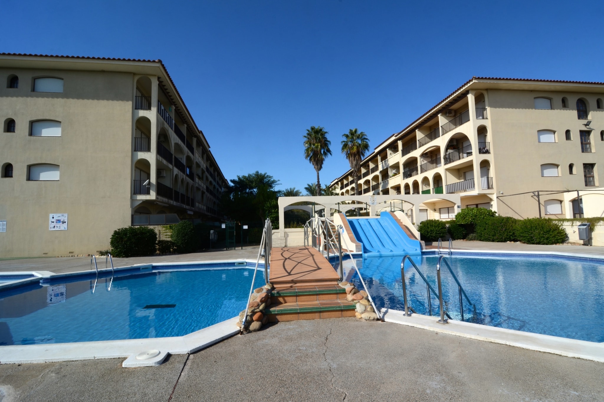 JADEMAR 114-D-Exterior summer