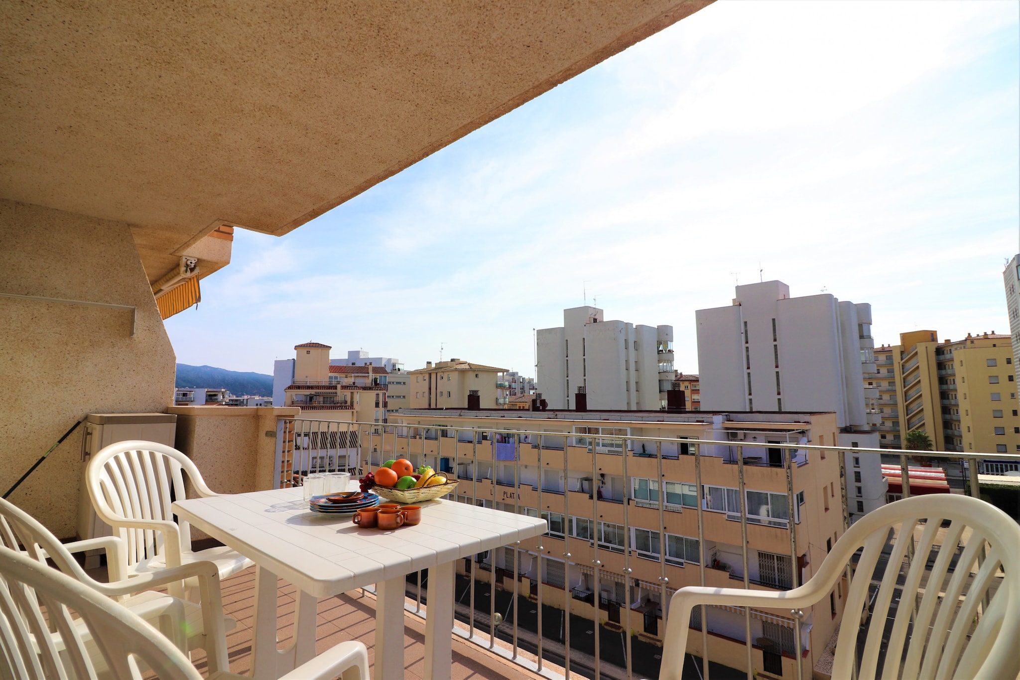 DELTA 4 2 Roses-Terrace balcony