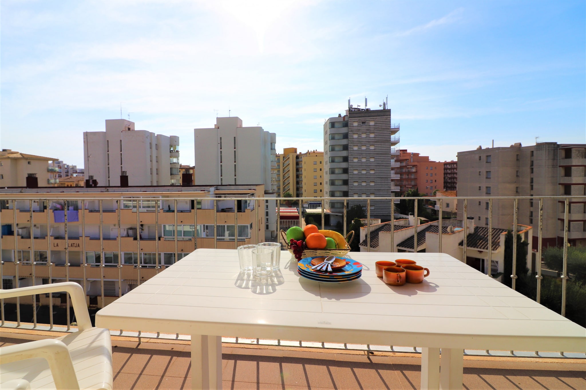 DELTA 4 2 Roses-Terrace balcony