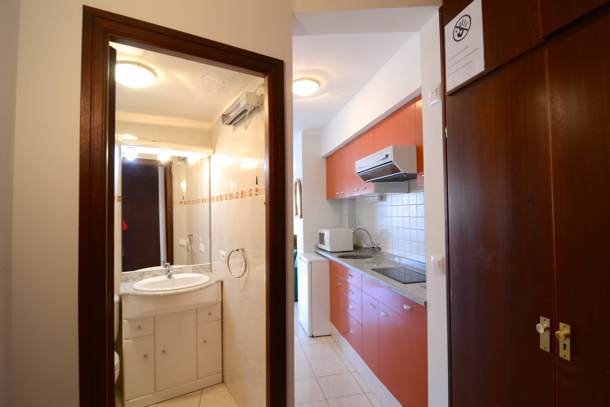 MEDES PARK I 2-1-Bathroom