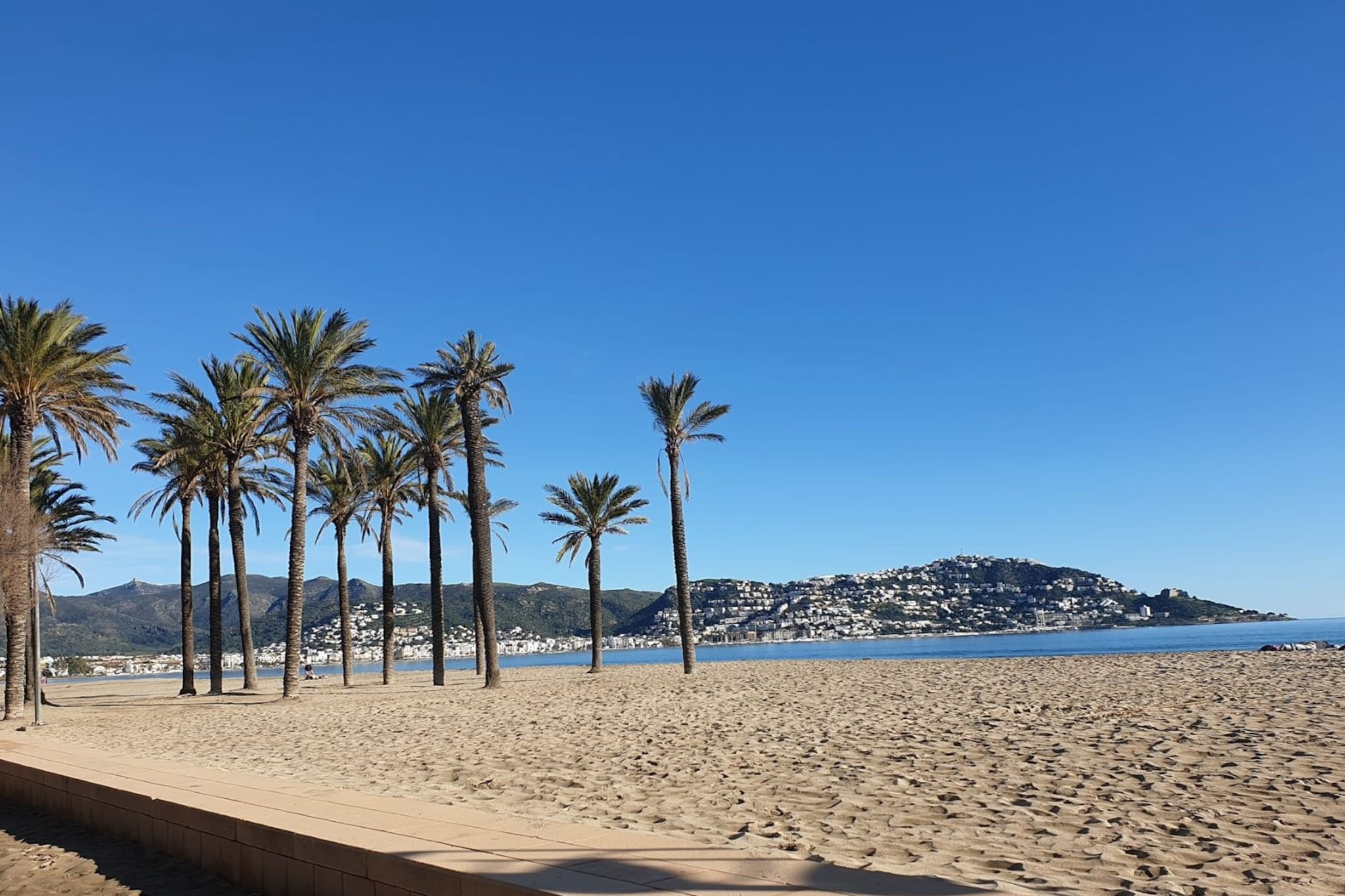 RESIDENCE DE LA PLAGE BJS 3 Roses-Areas summer 20km