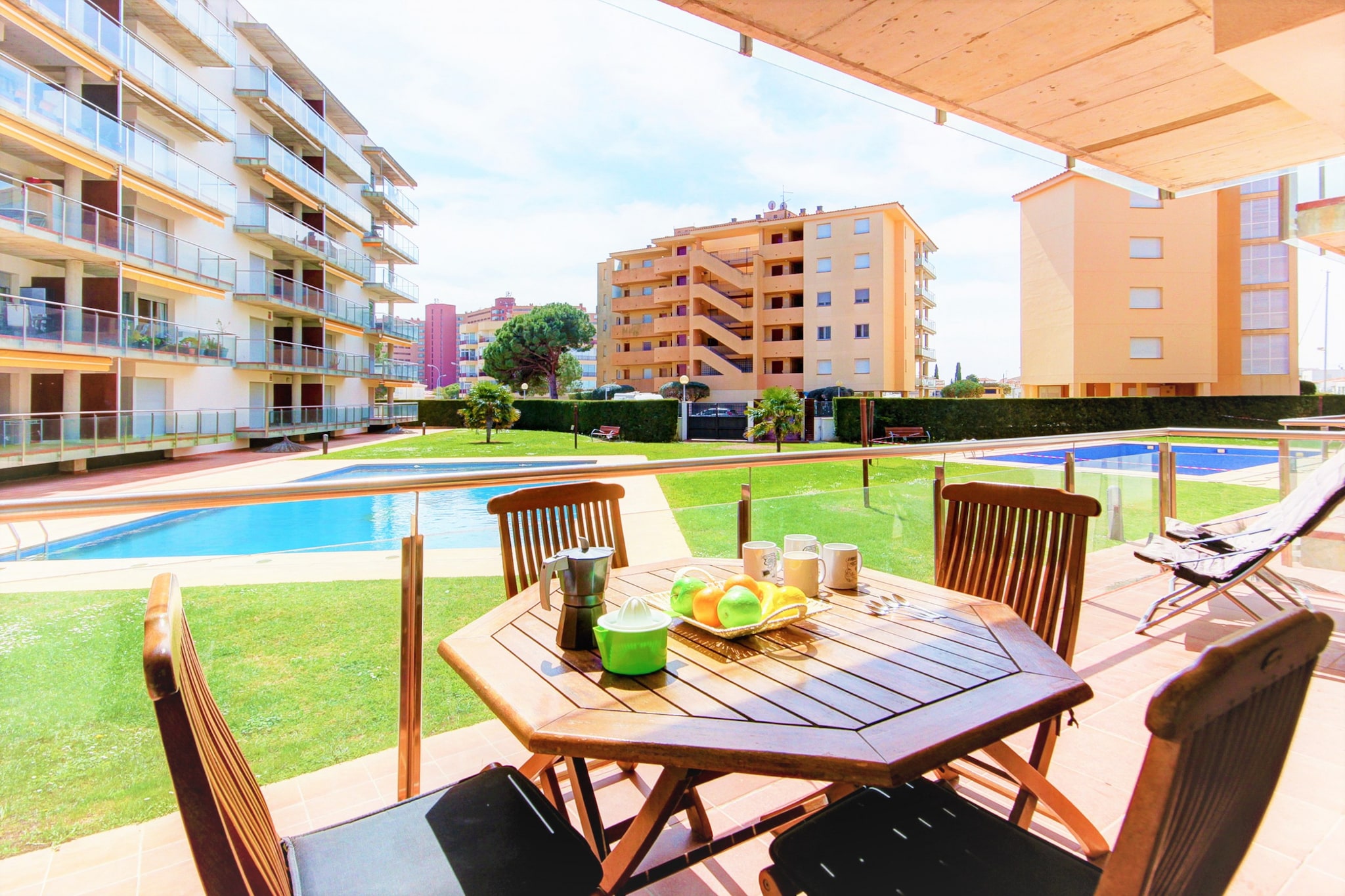 MARINES MESTRAL Bjs 8 Roses-Terrace balcony