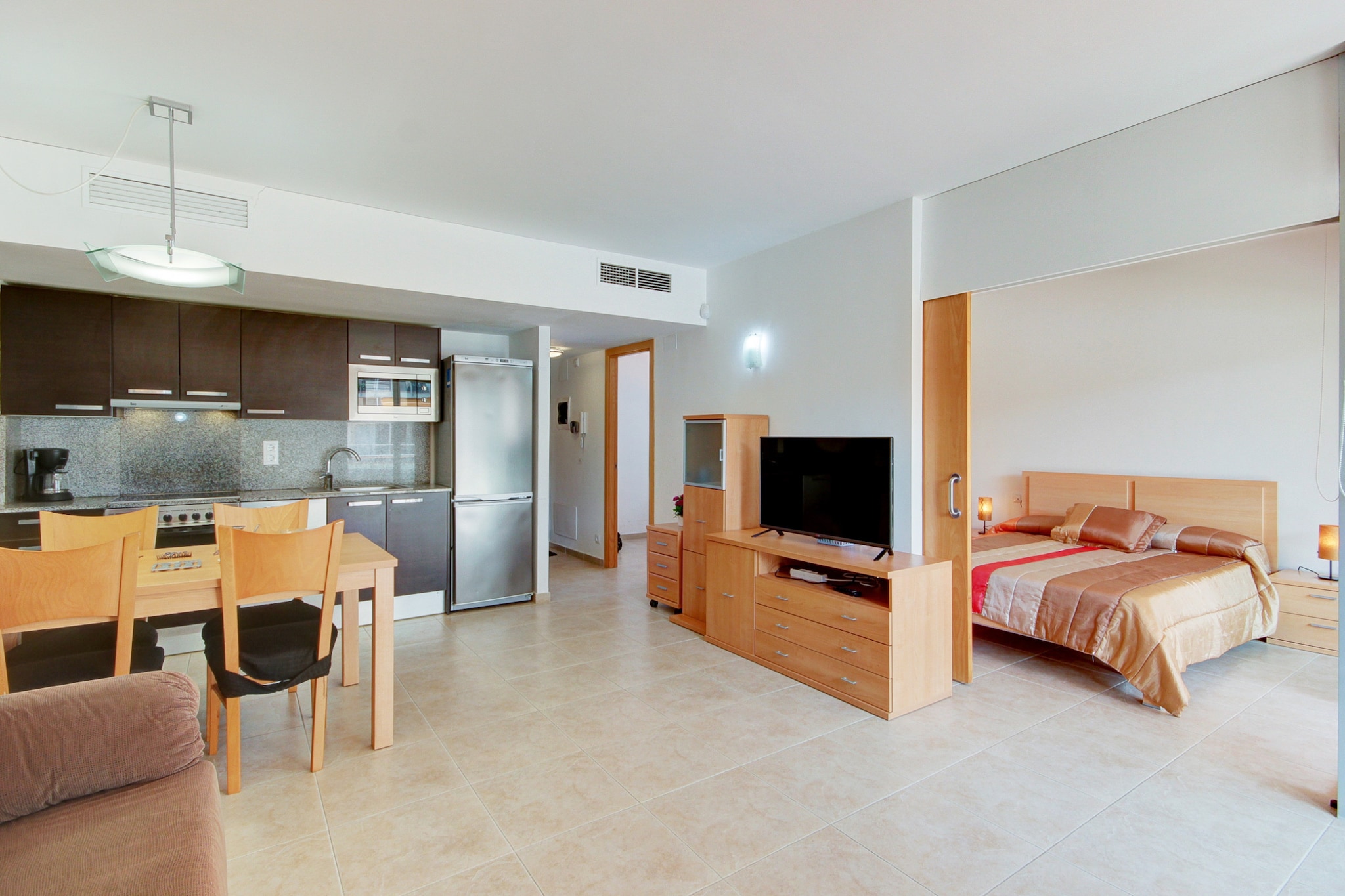 MARINES MESTRAL Bjs 8 Roses-Living room