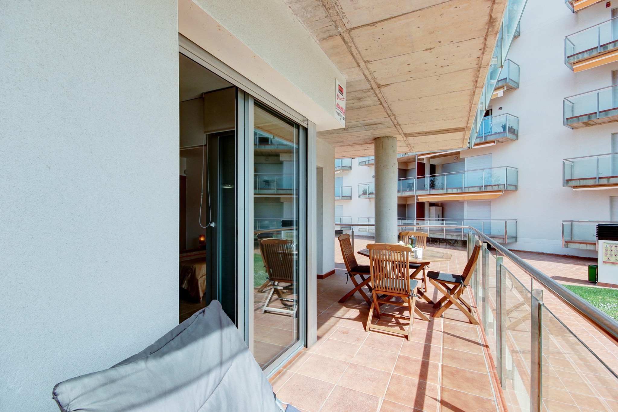 MARINES MESTRAL Bjs 8 Roses-Terrace balcony