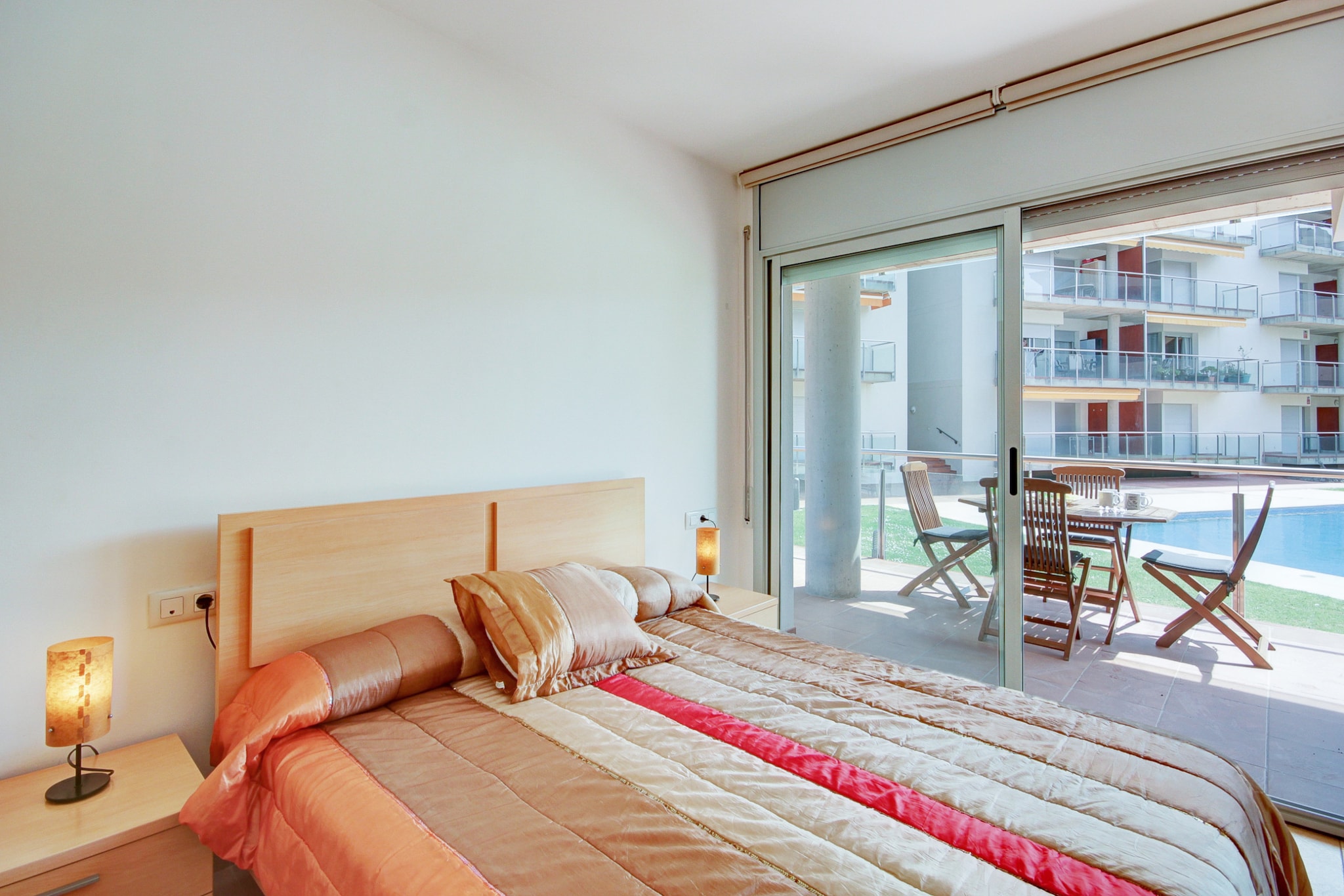 MARINES MESTRAL Bjs 8 Roses-Bedroom