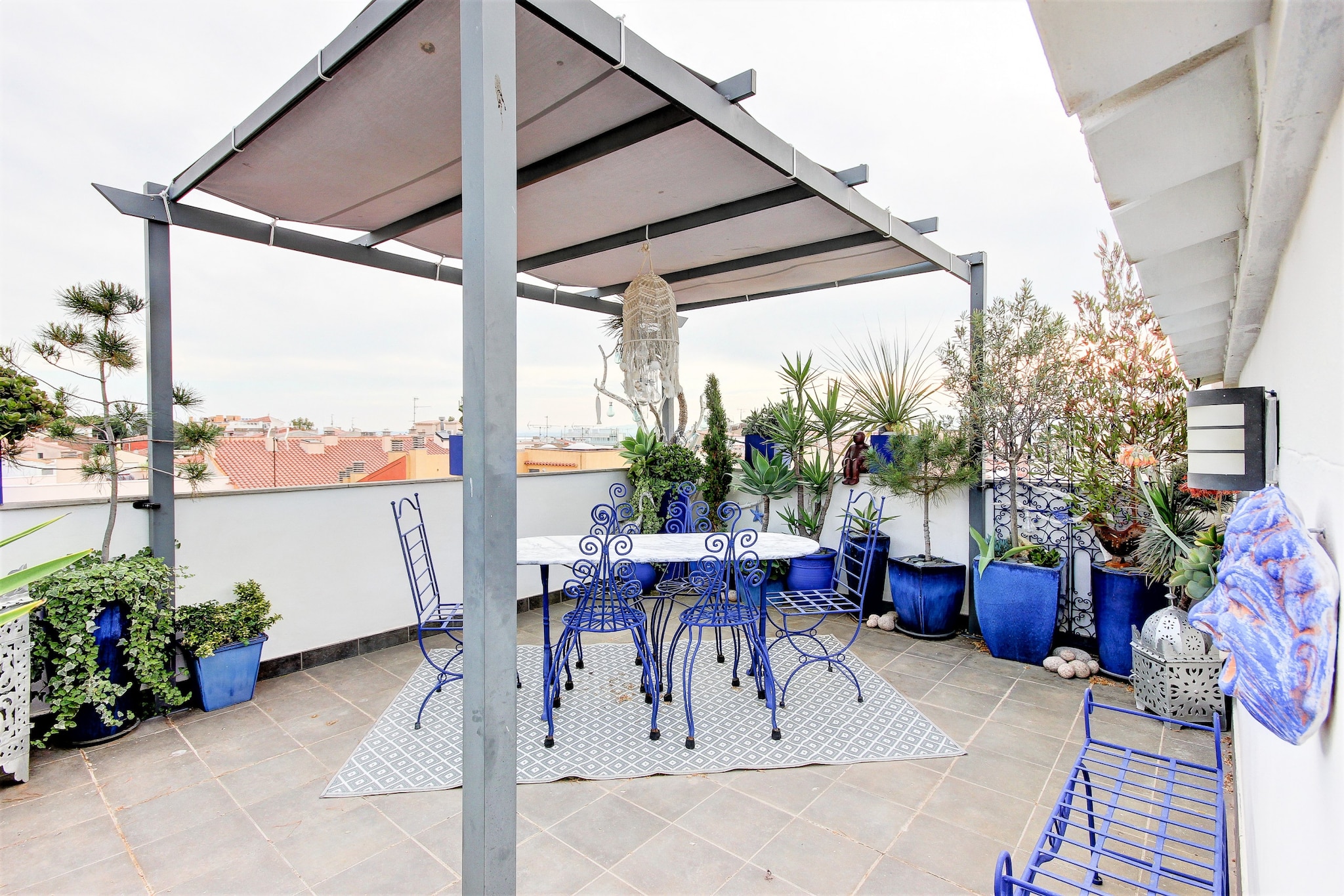 EUGENI D'ORS 3 1 Roses-Terras