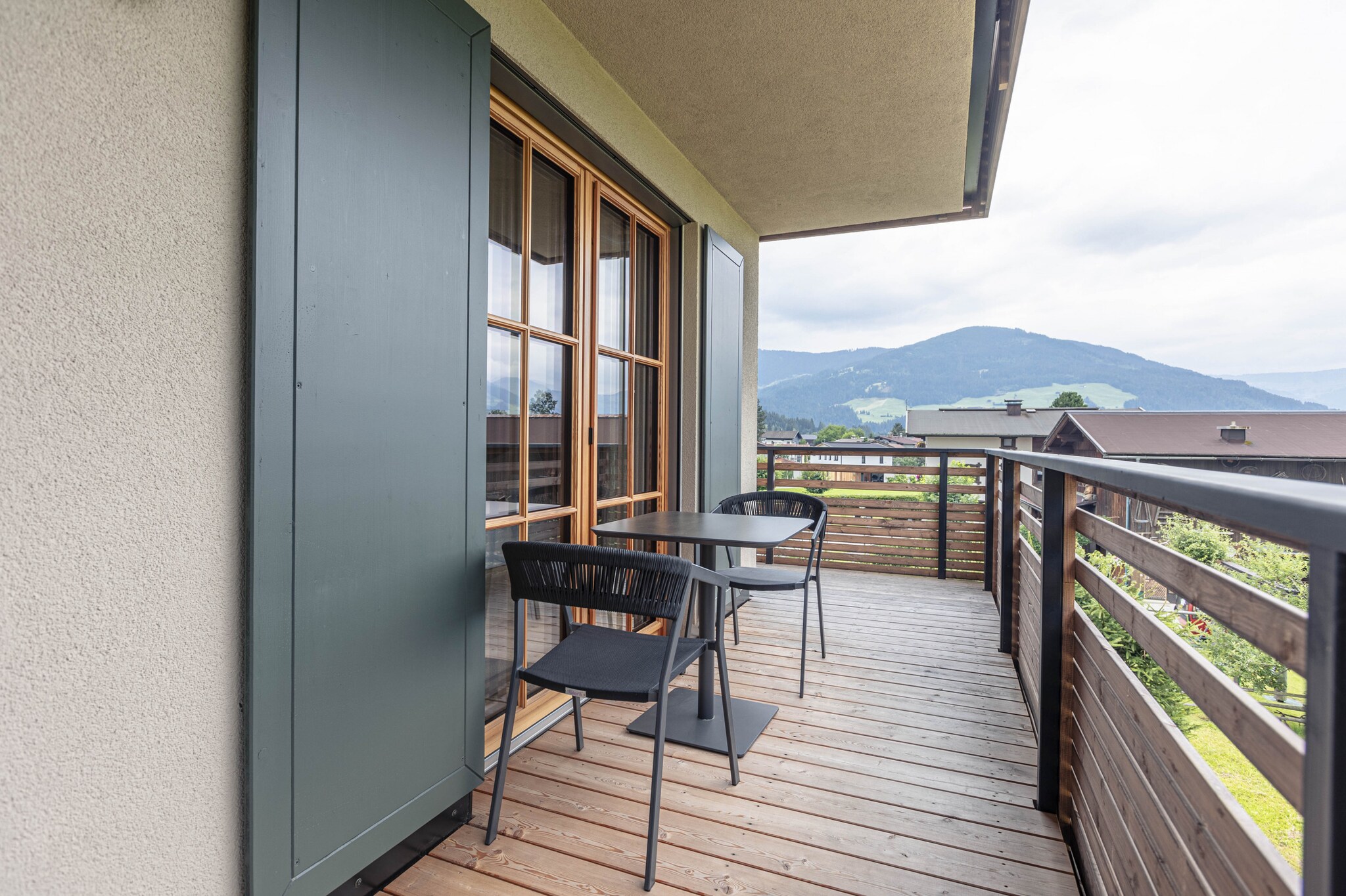 Elevator, Living room(TV, dining table, seating area), Kitchen(electric kettle, cooker, coffee machine, oven, dishwasher, fridge-freezer), bedroom(double bed), bedroom(double bed), bathroom(shower), bathroom(shower), Internet access, infrared sauna, terrace, parking, hairdryer