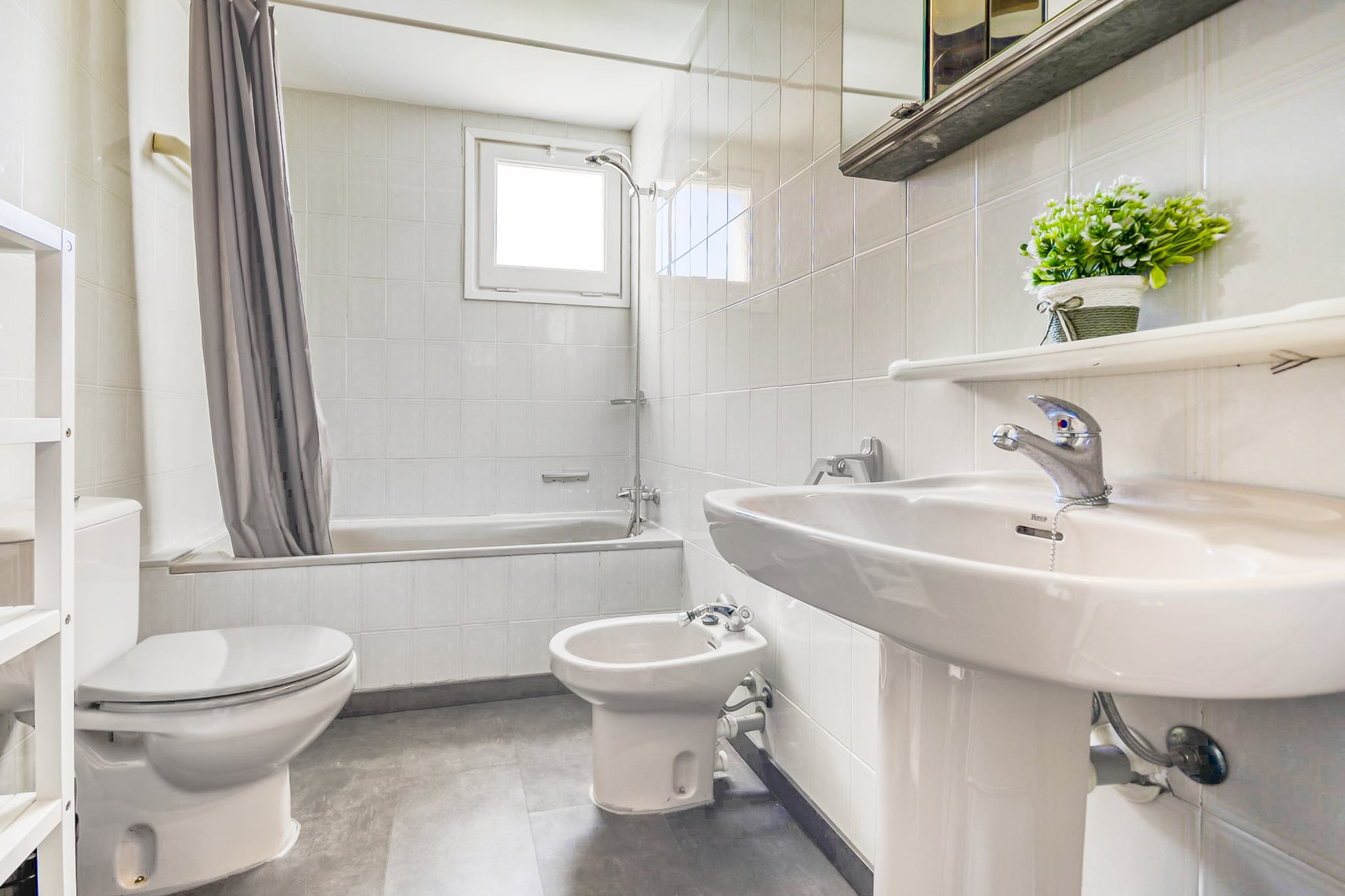 GARBINELL A 3 Canyelles Roses-Badkamer