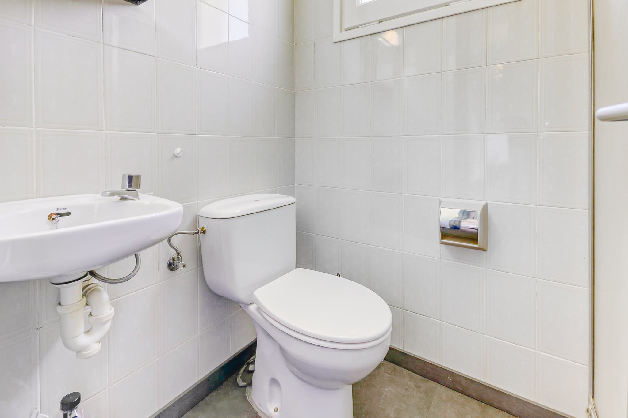 GARBINELL A 3 Canyelles Roses-Badkamer