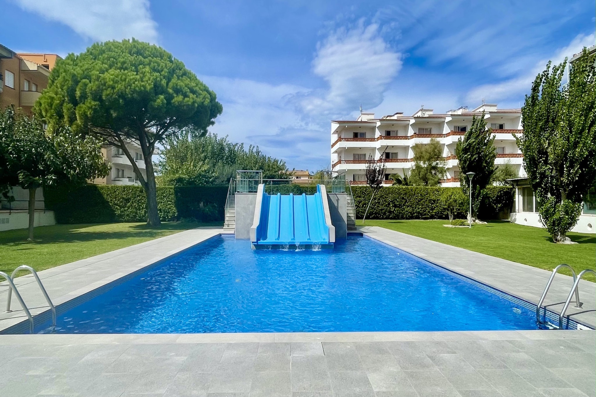 BLAU PARK 126