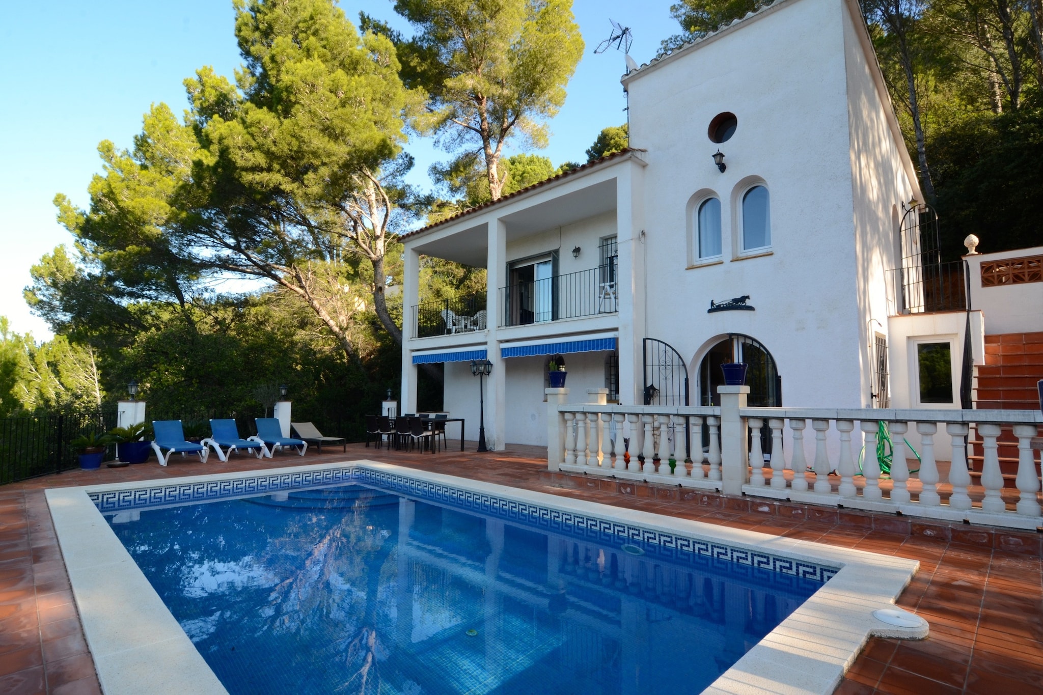 VILLA SA PUNTA 46-BEGUR-Buitenkant zomer