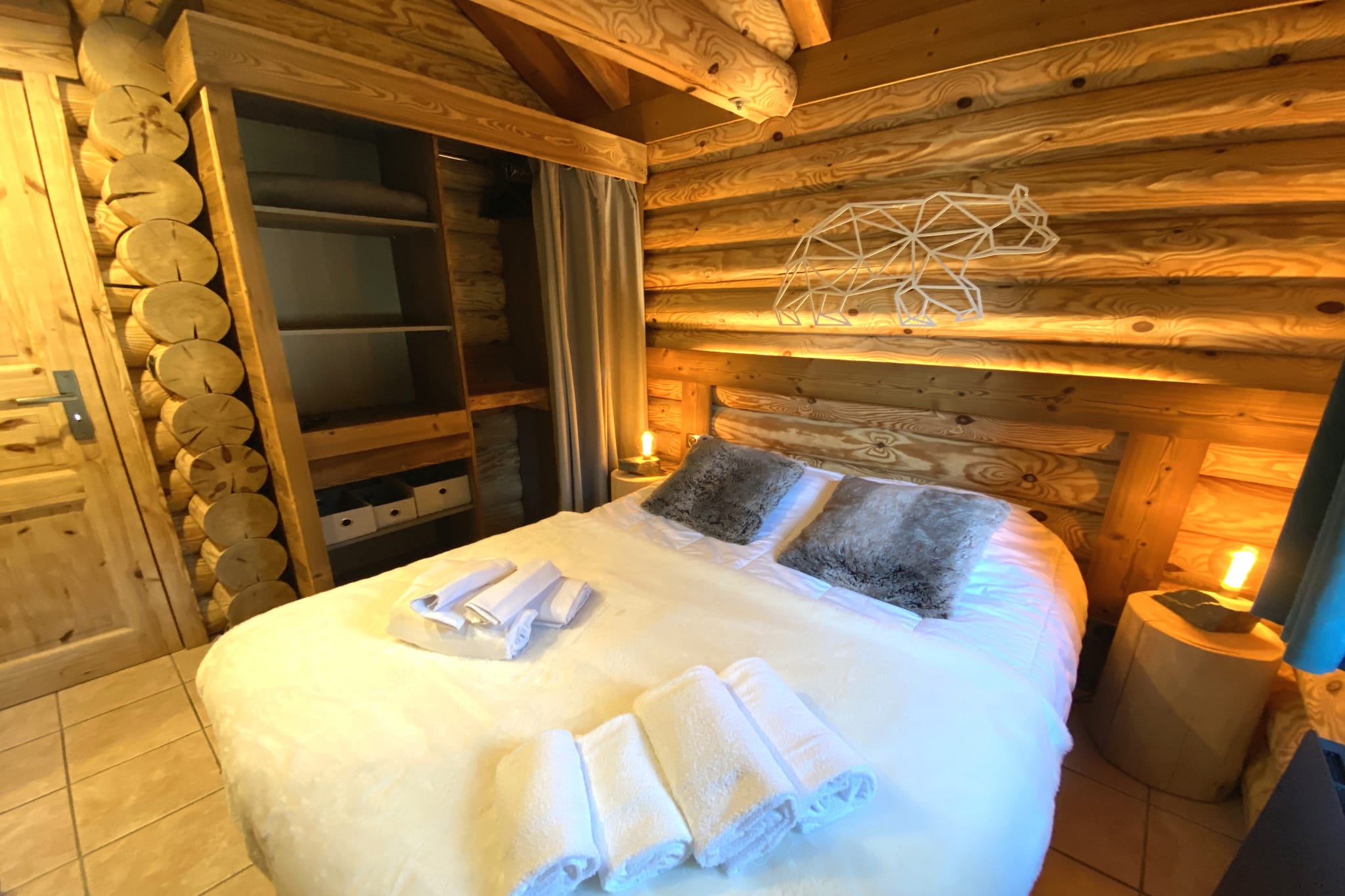 L'OURS BLANC Chalet en rondins-Slaapkamer