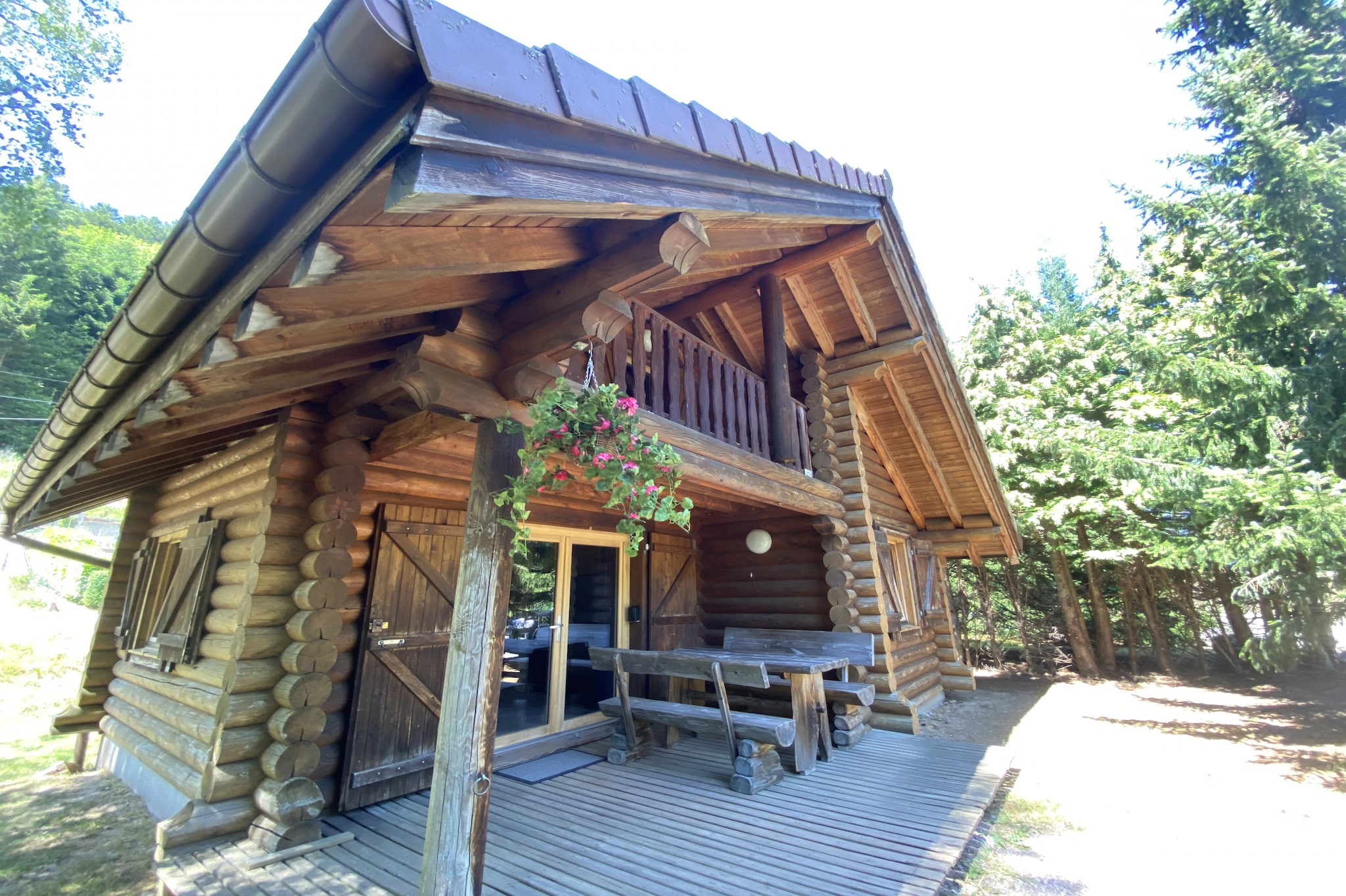 L'OURS BLANC Chalet en rondins-Buitenlucht