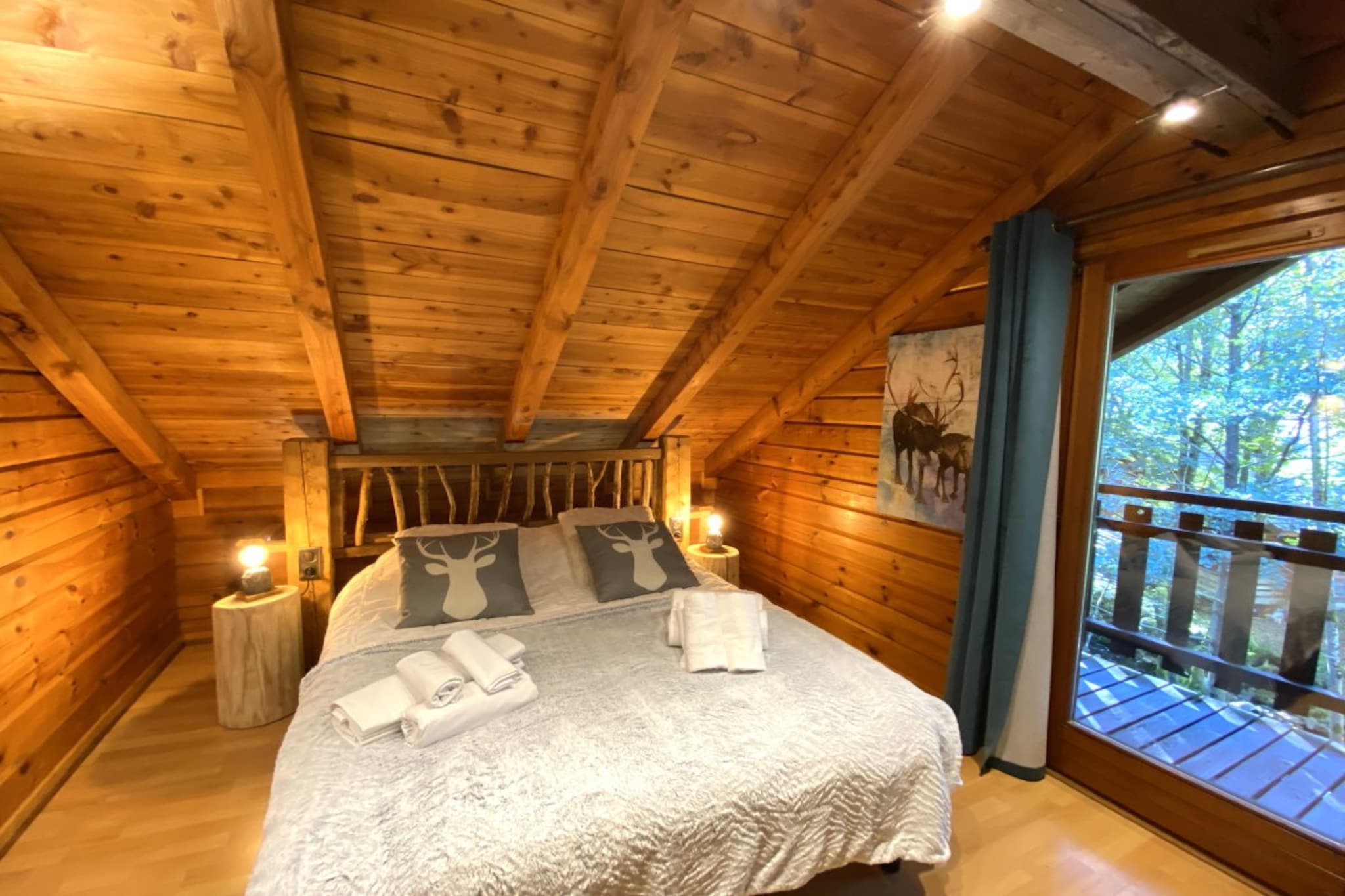 LE RENNE  Chalet en bois au calme avec SPA Jacuzzi-Slaapkamer