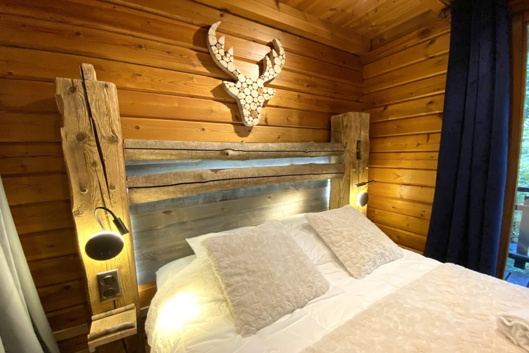 LE RENNE  Chalet en bois au calme avec SPA Jacuzzi-Slaapkamer