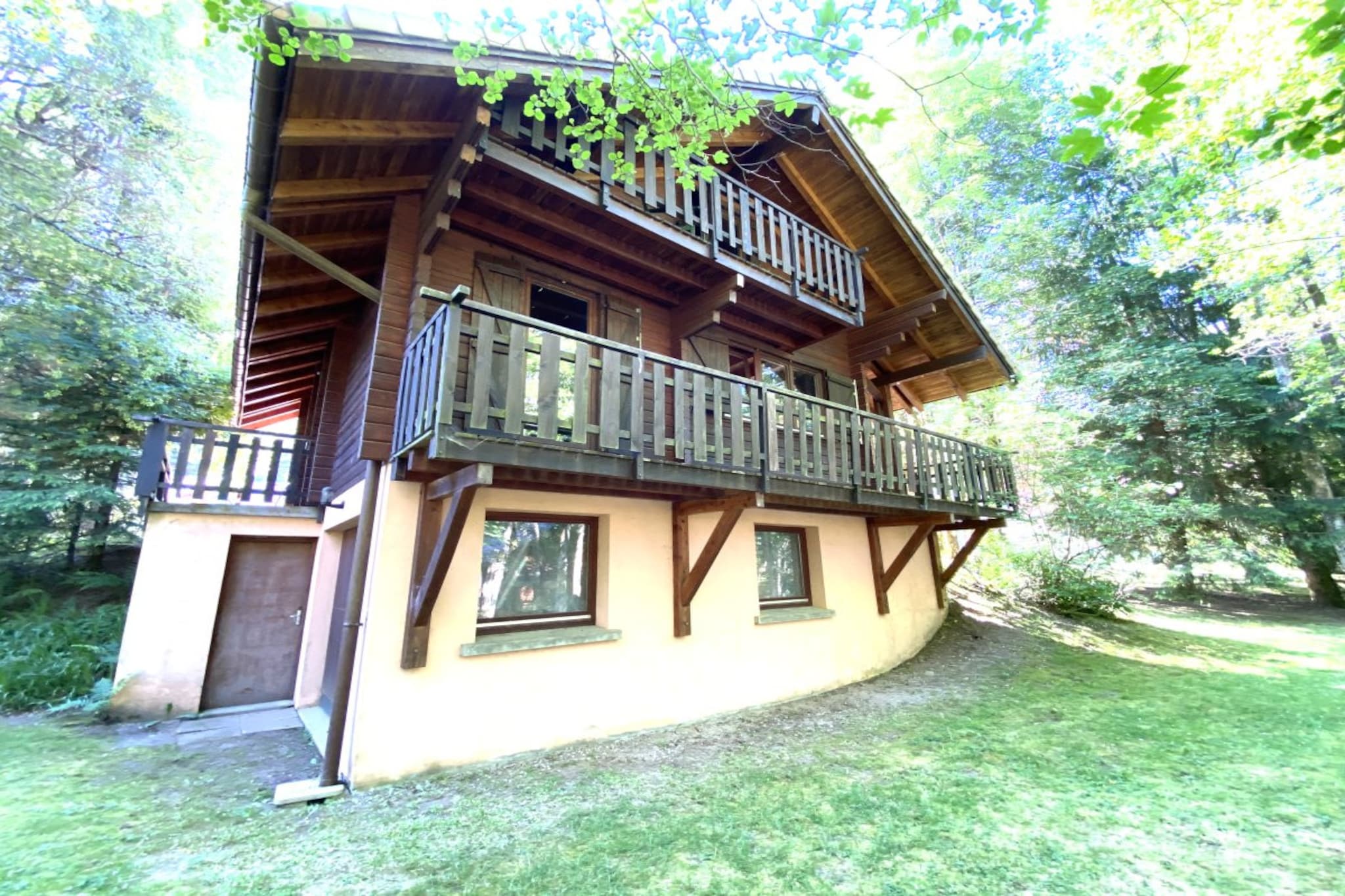 LE RENNE  Chalet en bois au calme avec SPA Jacuzzi-Buitenlucht