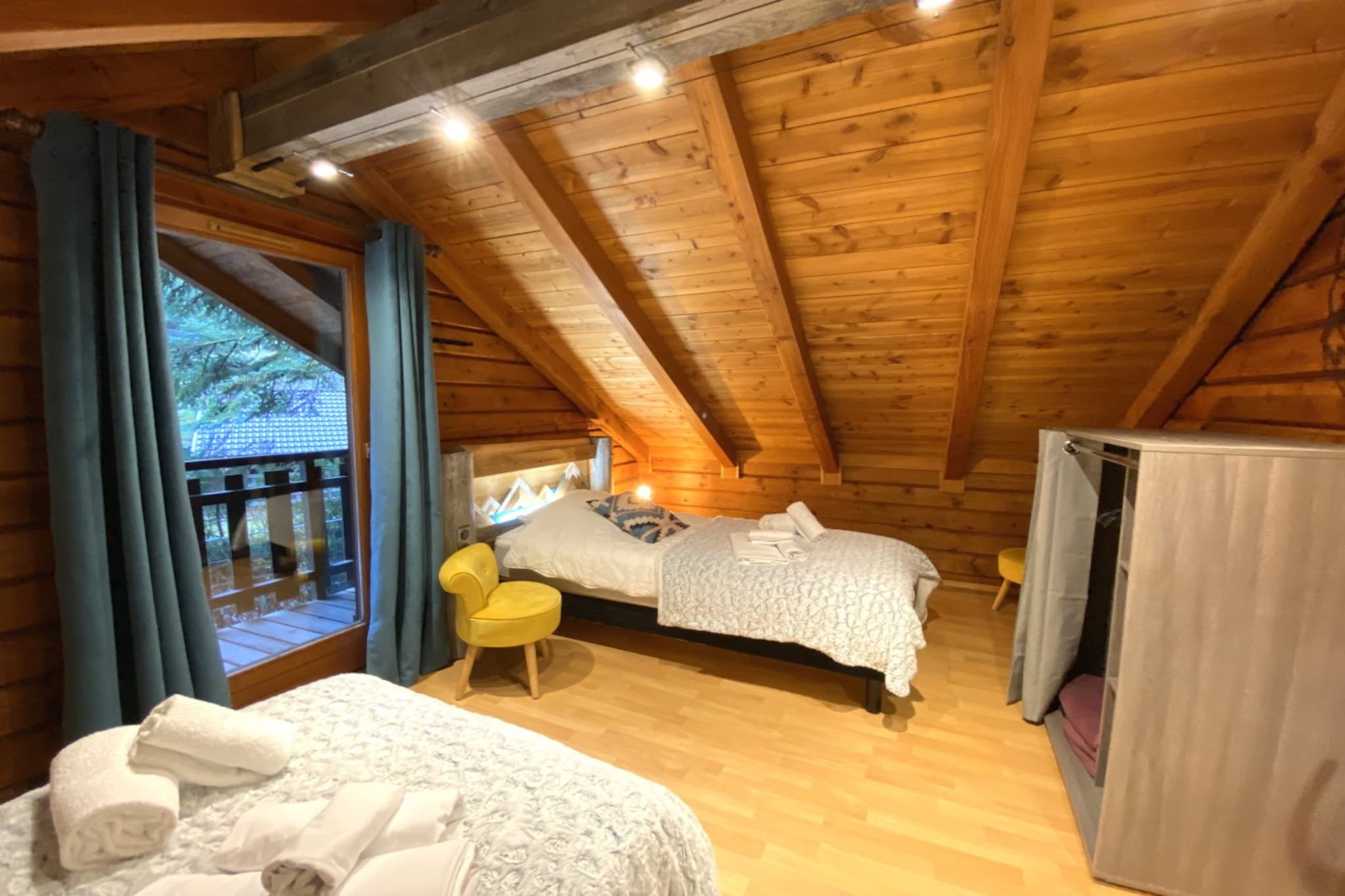 LE GRIZZLY Chalet en bois au calme-Slaapkamer