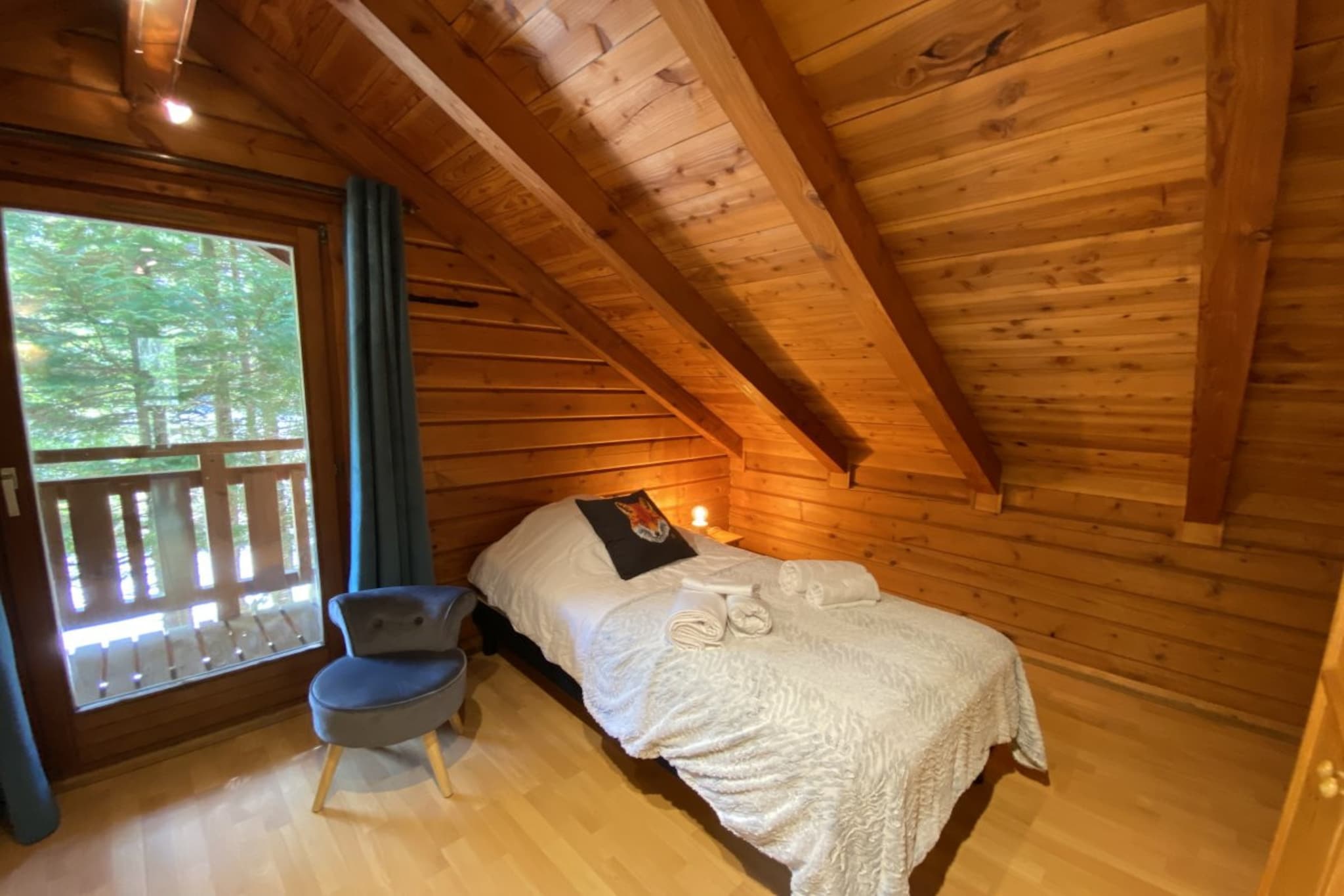 LE RENARD  Chalet en bois au calme-Slaapkamer