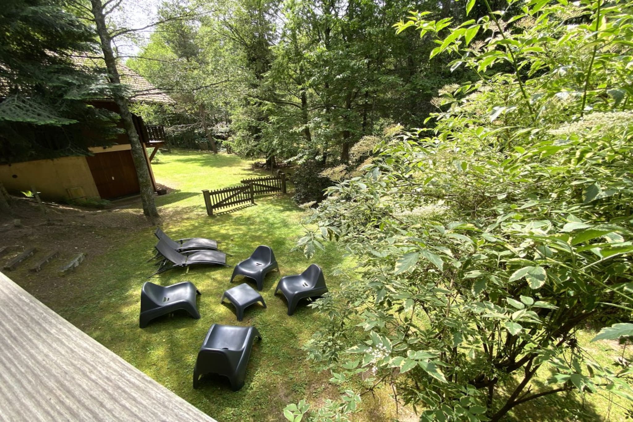 LE RENARD  Chalet en bois au calme-Buitenlucht