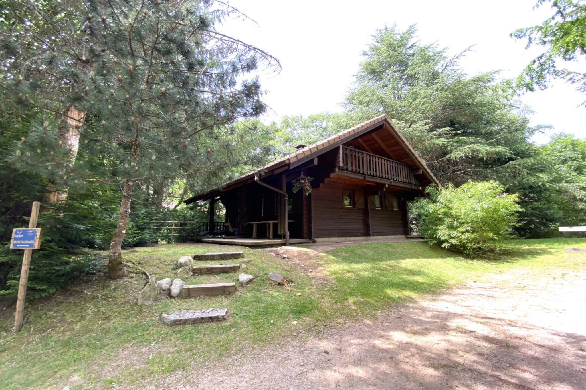 LE MONTAGNARD Chalet en bois-Buitenlucht