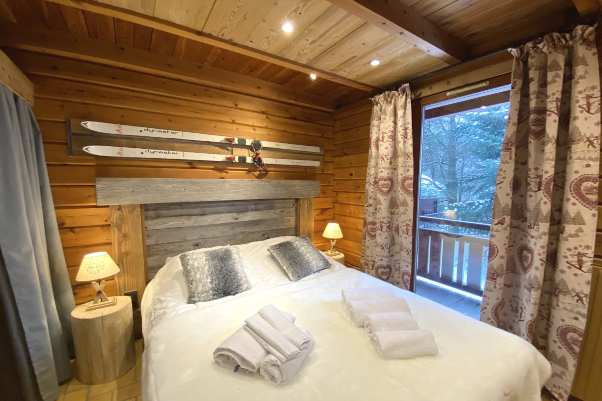 LE SKIEUR  Chalet en bois