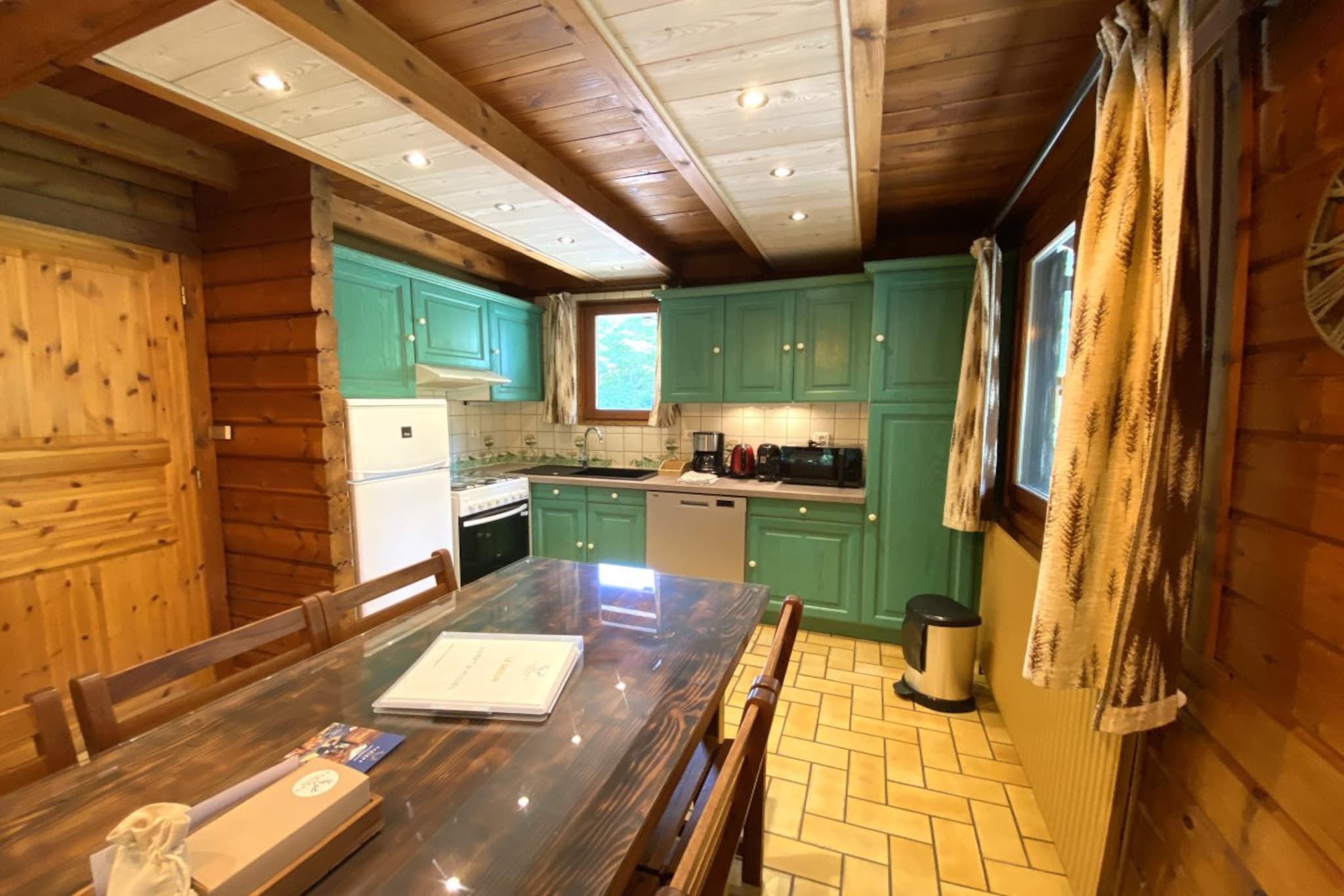 LE SKIEUR  Chalet en bois