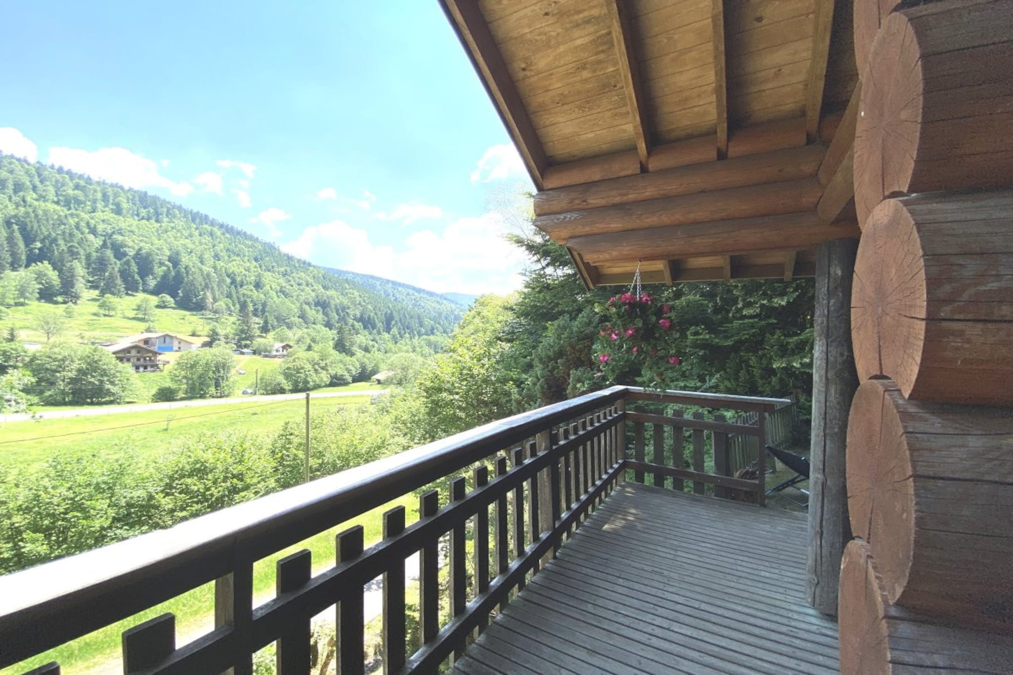 LE GRAND CERF  Chalet en rondins avec SPA Jacuzzi-Buitenlucht