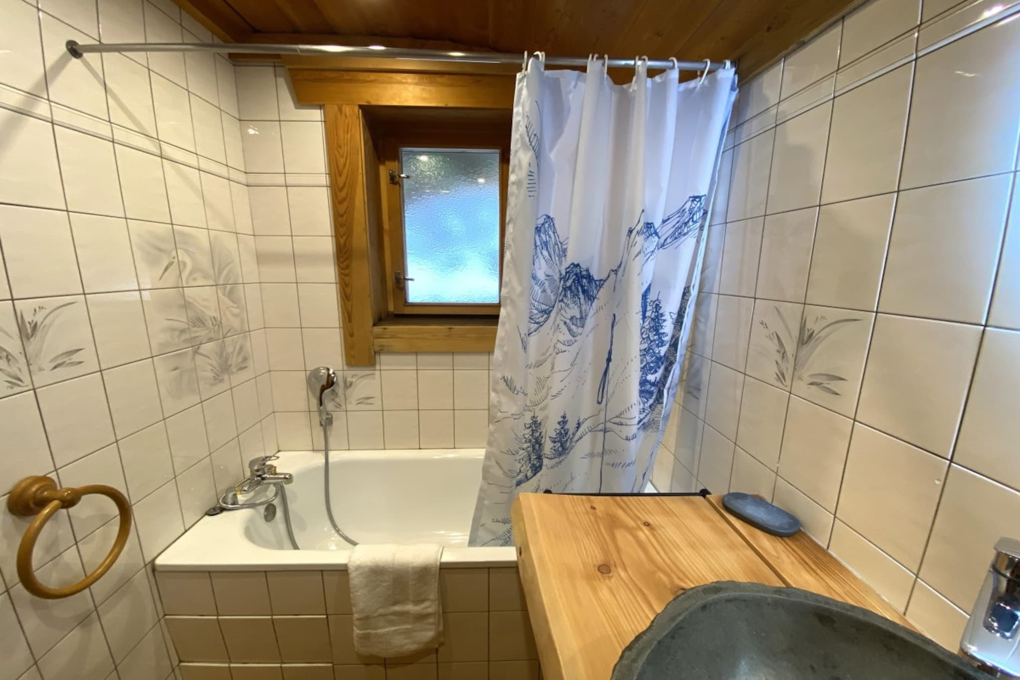 LE GRAND CERF  Chalet en rondins avec SPA Jacuzzi-Badkamer