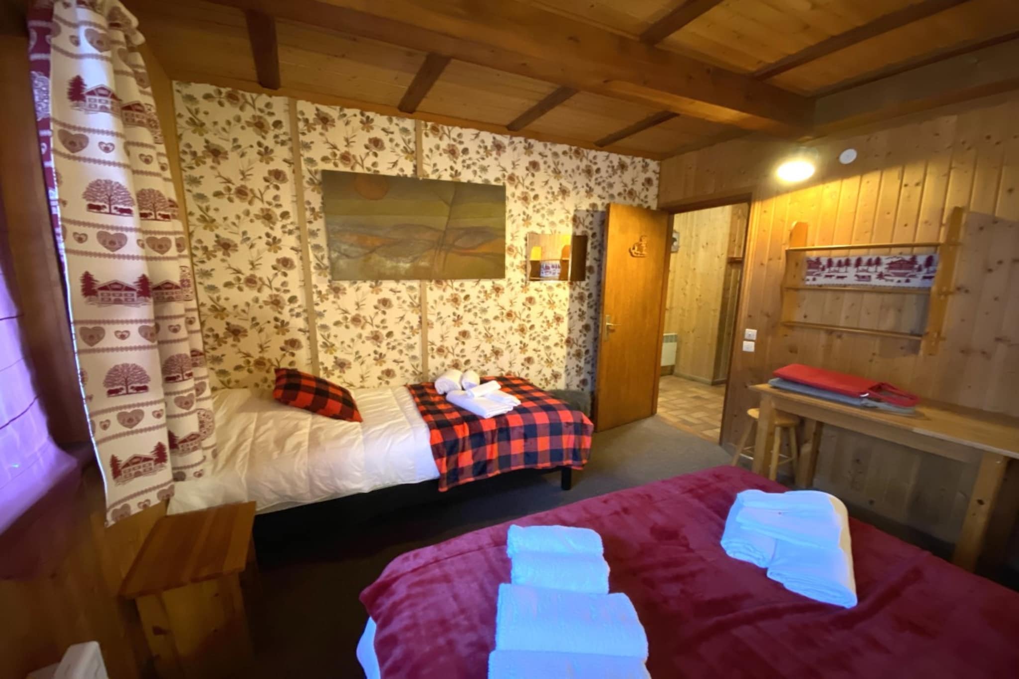 LE TRAPPEUR  Chalet en bois vue montagne-Slaapkamer