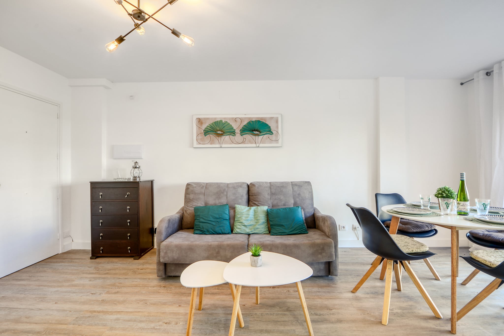 GRAN RESERVA FLORES 4 1 66 Empuriabrava- Barneda-Wohnzimmer