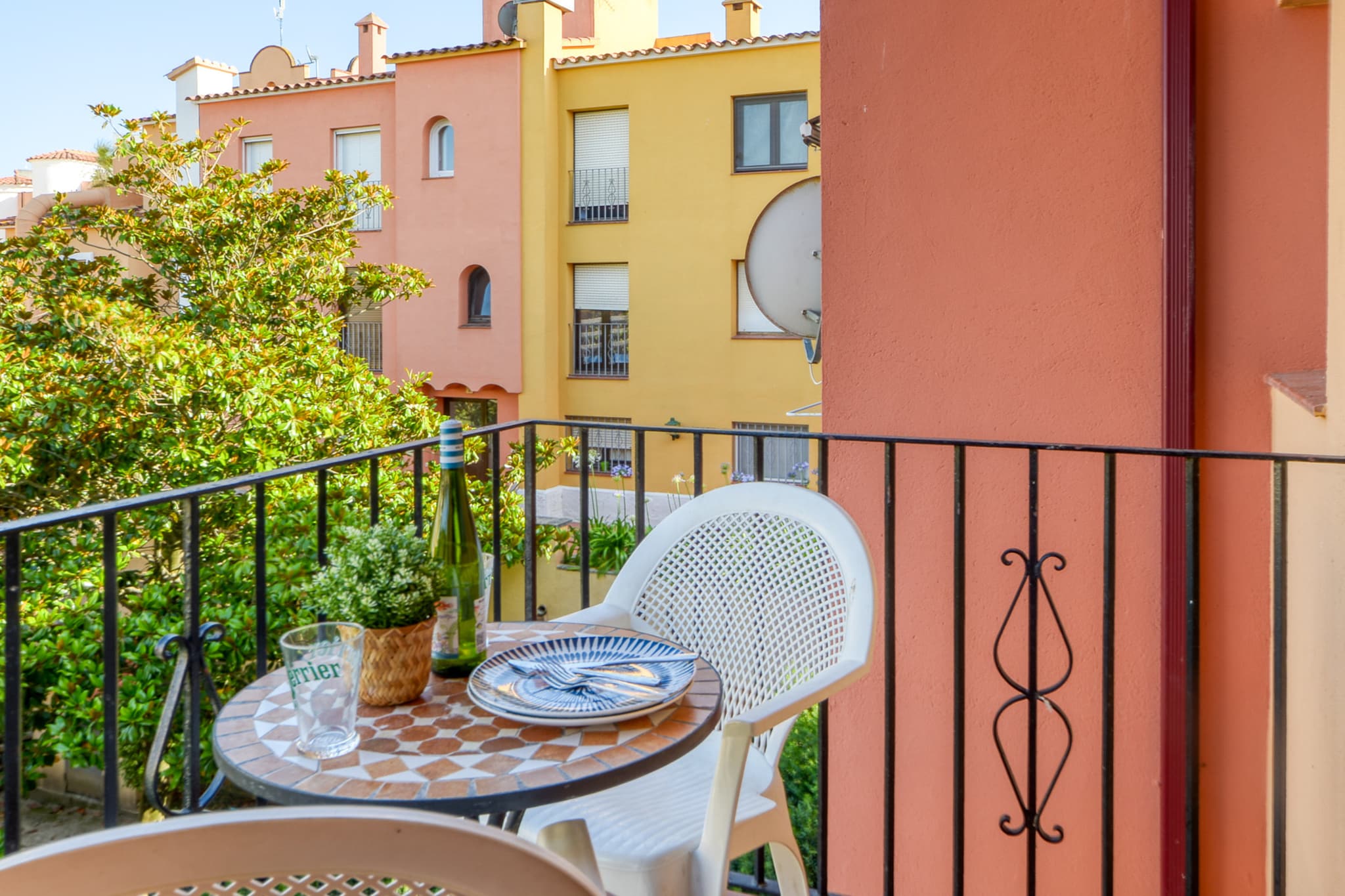 GRAN RESERVA FLORES 4 1 66 Empuriabrava- Barneda-Terrassenbalkon