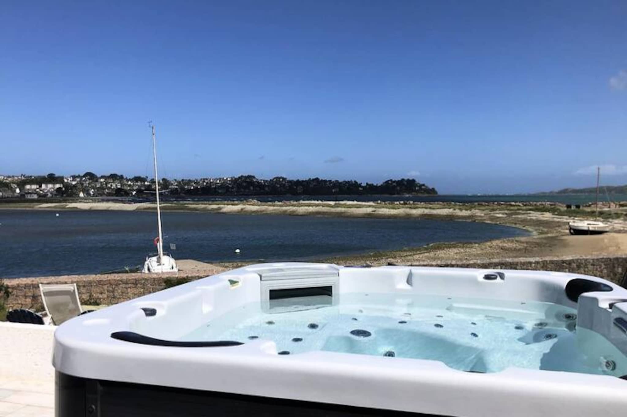 Maison à Louannec-Image-tags.