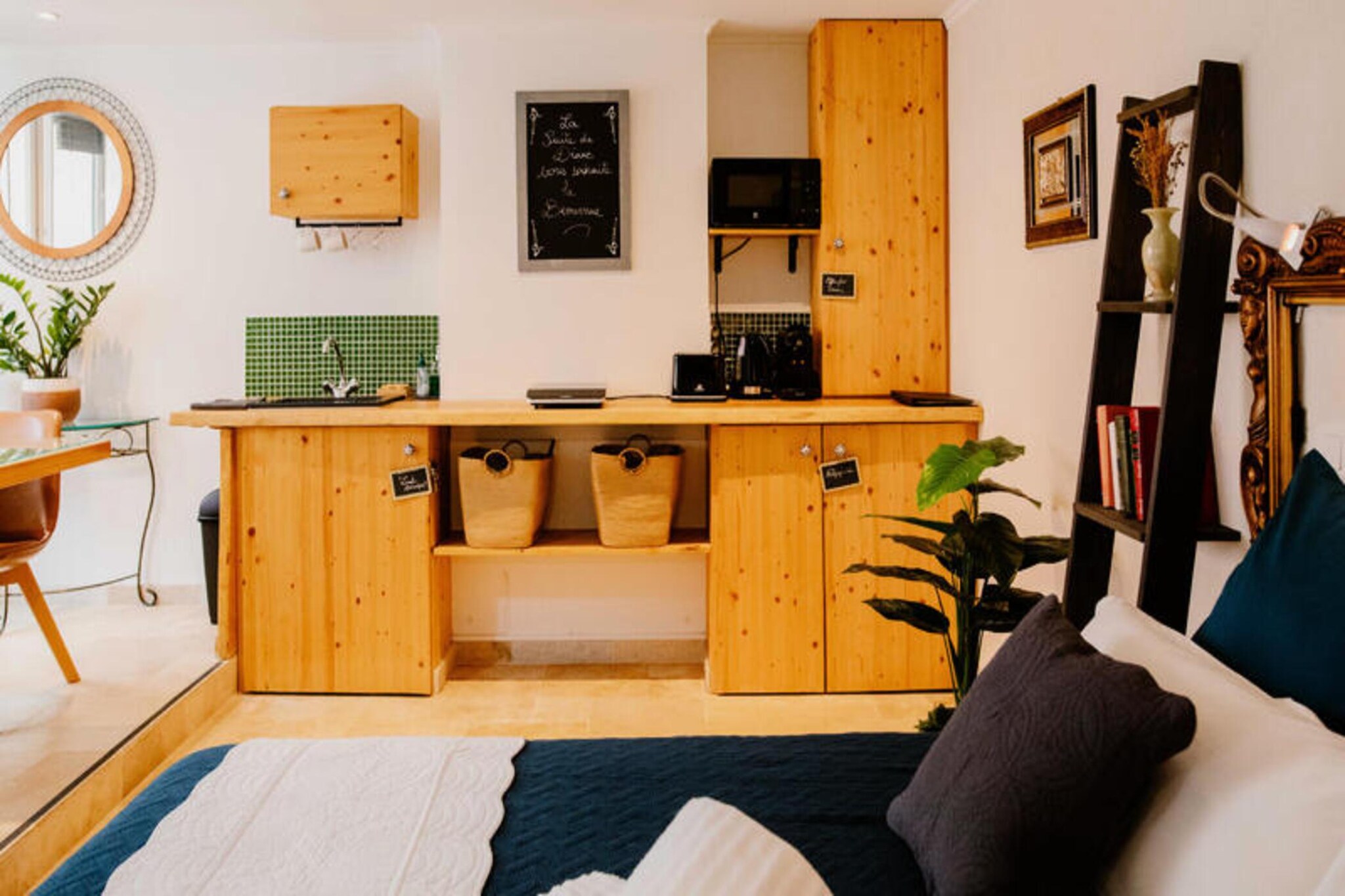 Diane Jacuzzi Suite - First Concierge