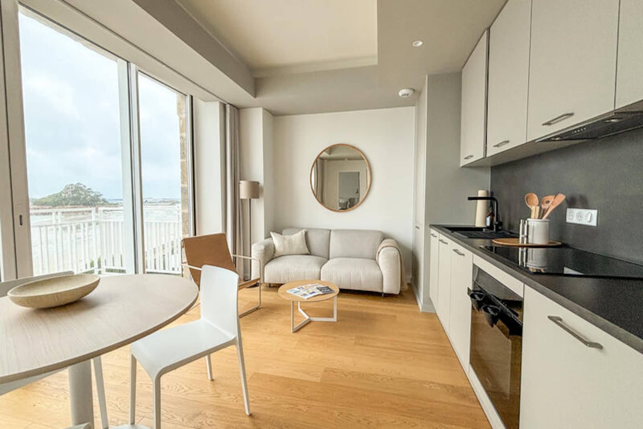 Les Roches Blanches Â· Apartment in residence a