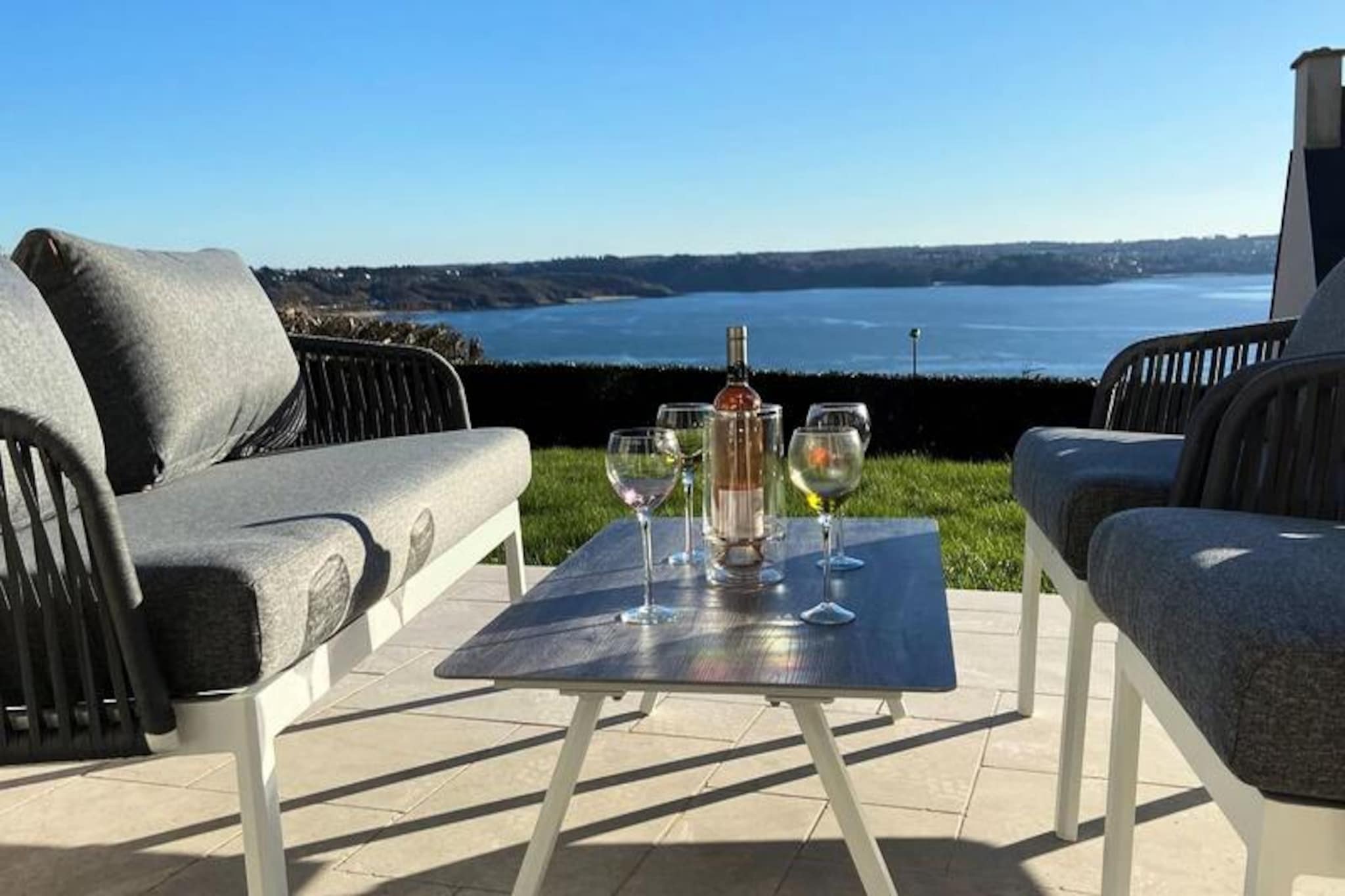 Ty Ewano Â· Lovely house with sea view in TrÃ©beurde