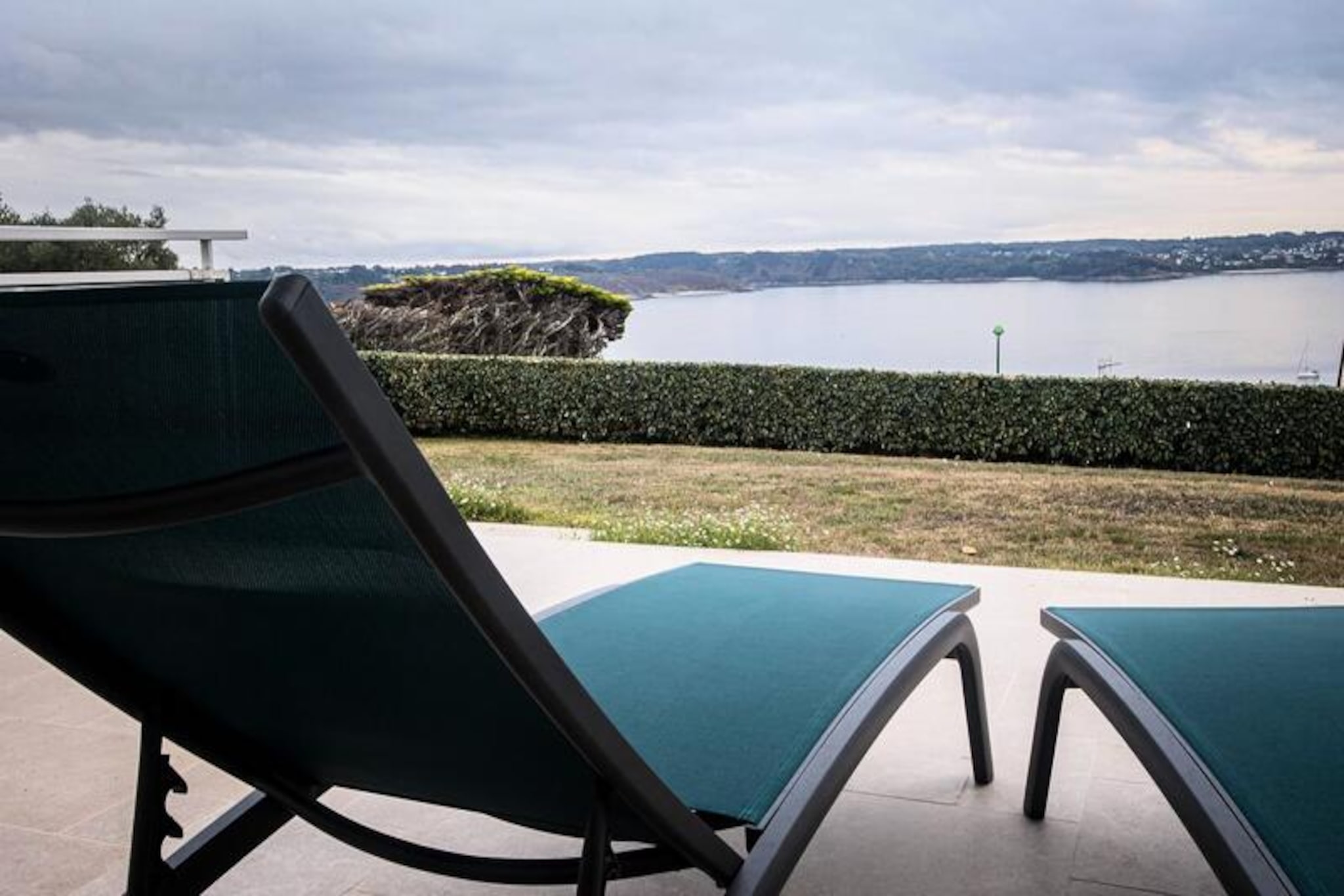 Ty Ewano Â· Lovely house with sea view in TrÃ©beurde