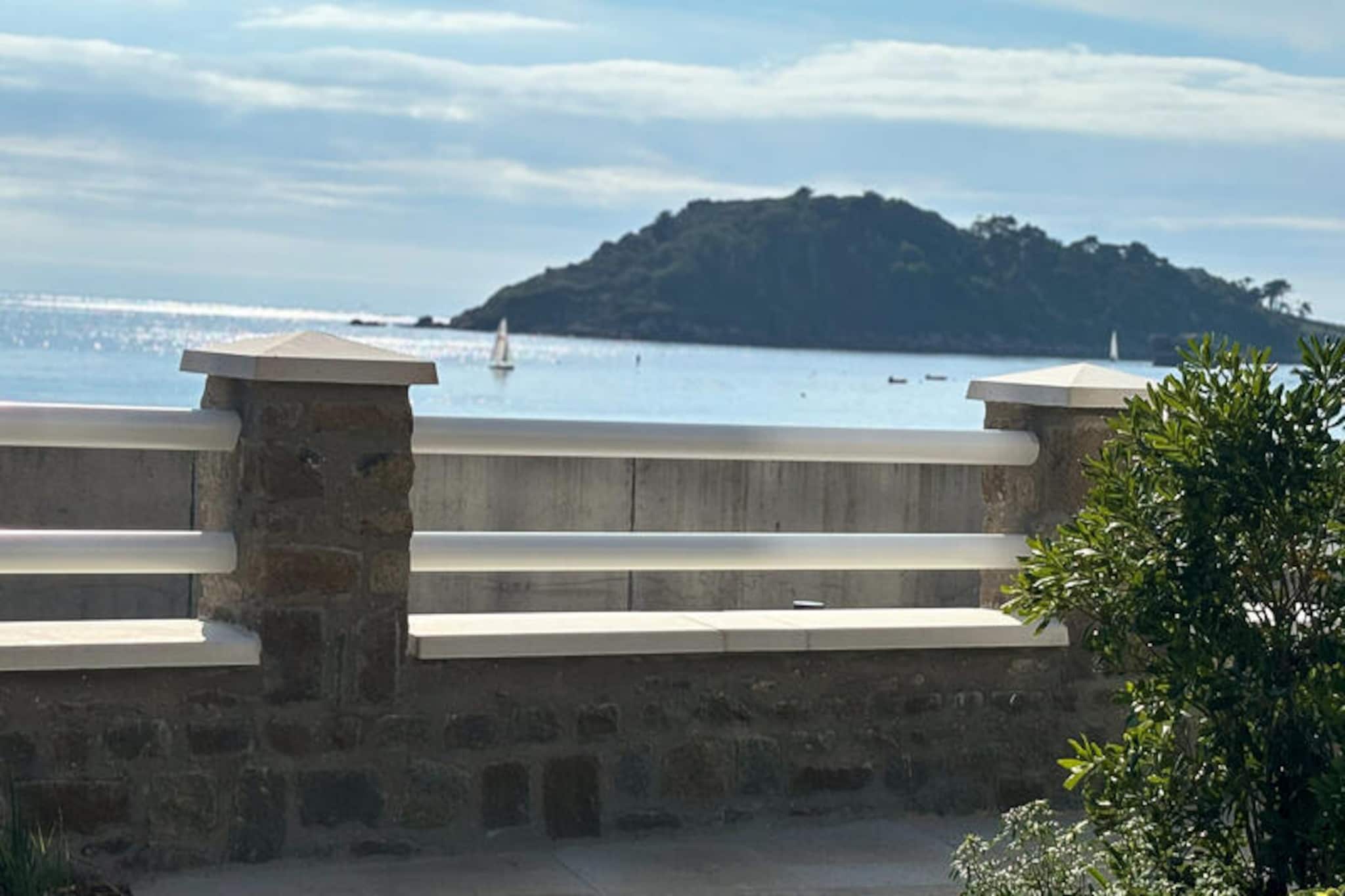 LA ROCHE MIGNONNE T3 Â· T3 Beach access and indoor