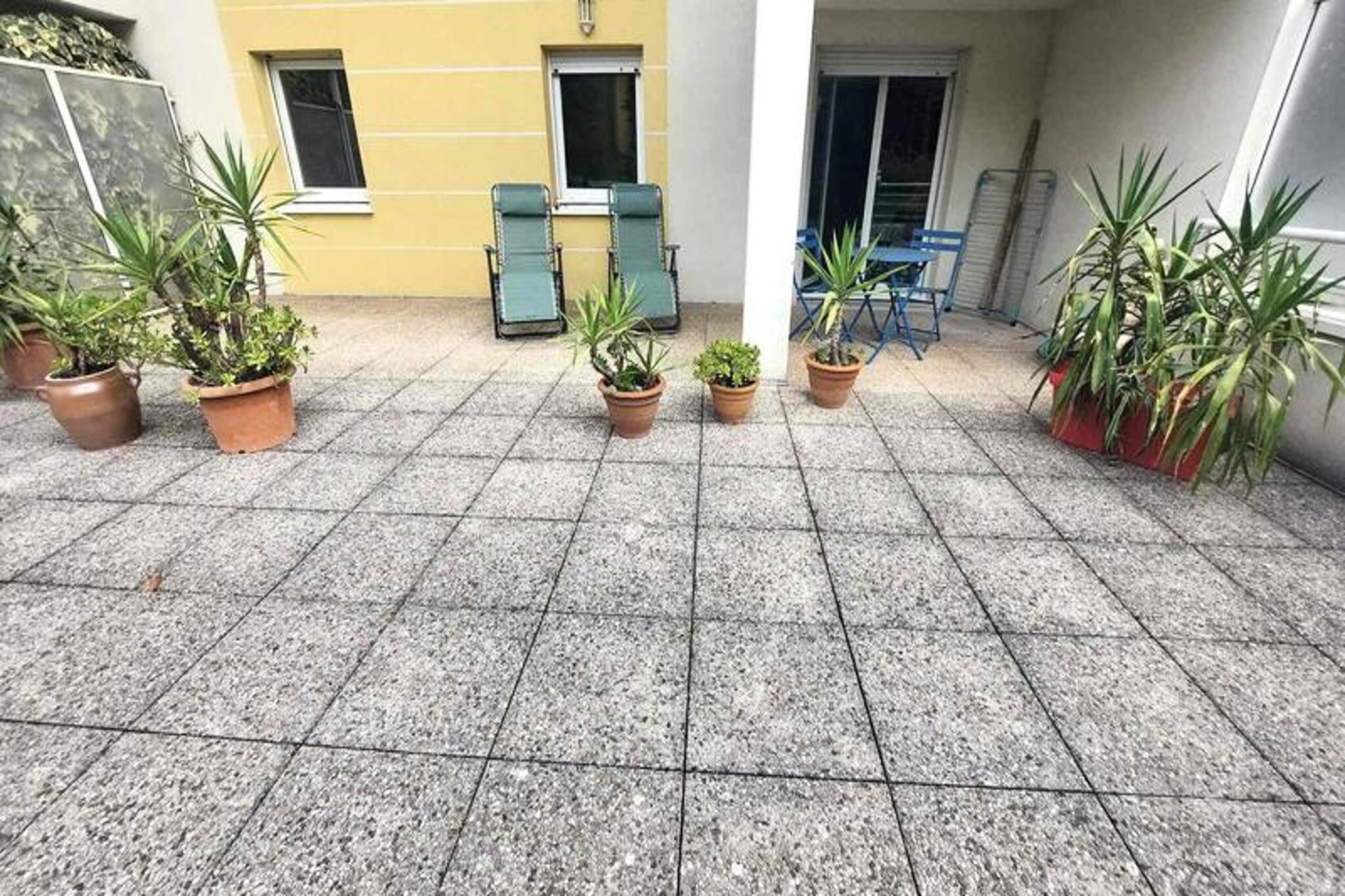 At 10, Rue Cabias in Aix les Bains

Residence built in 2000, in the heart of the city, schools district

It is located 703m from the Tourist Office "on foot", 500m from the Train Station, 358m from the Casino, 2km from the Chevalley Thermal Baths, 2.3km from the Marlioz Thermal Baths, 2.5km from the Lake, 21km from Mont REVARD. (G5 on plan)

It consists of 4 floors. It is equipped with an elevator and an opening secured by Vigik or Intercom.

Its location in the heart of the city allows you to take advantage of all the local shops with ease.
Spacious 2 room apartment, close to shops. 
On the 1st floor with elevator, comfort range 
Classified as 2* furnished tourist accommodation for 2 people
Surface area of ​​50m² opening to the South onto a large furnished terrace of 50m² 

Entrance hall: wardrobe/shelf, 1 rustic piece of furniture.

Living room (PVC floor) opening to the South onto a terrace: 1 bz, 1 armchair, 1 table, 6 chairs, bookcase, flat screen television, 1 low unit, 1 desk table, 1 coffee table, 1 pedestal table.
Kitchen open to living room (tiled floor) window: 2 hobs, oven, microwave, fridge/freezer, 1 dresser,
toaster, electric coffee maker, kettle, dishes, kitchen utensils.

Bedroom: window onto terrace, 1 140cm binder, 2 bedside tables, 1 wardrobe.
Bathroom (tiled): Italian shower, sink, washing machine, towel dryer, separate WC with hand basin.

MISCELLANEOUS: Videophone, individual gas boiler, smoke detector, PVC carpentry with double glazing, electric roller shutters - Pets not tolerated. 
INTERNET access “Box Bouygues”

Large terrace furnished with table, 2 chairs, 2 relaxers. 

Rented with garage No. 19, located at the rear of the building.

Additional services at extra cost: end-of-stay cleaning, bed linen, bathroom linen, baby bed (subject to availability on request).
Deposit (in euros) - 500
Heating - 1
