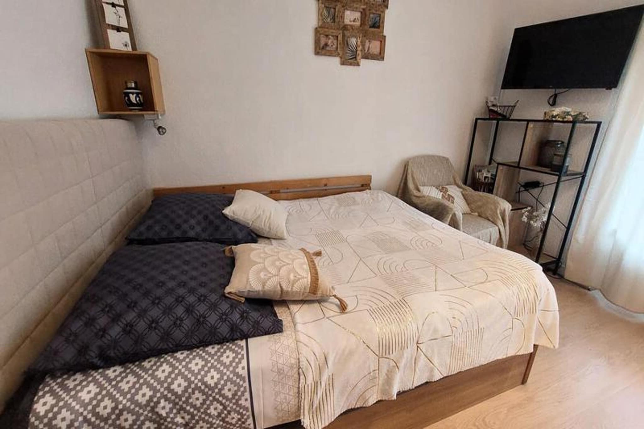 Studio for 3 People