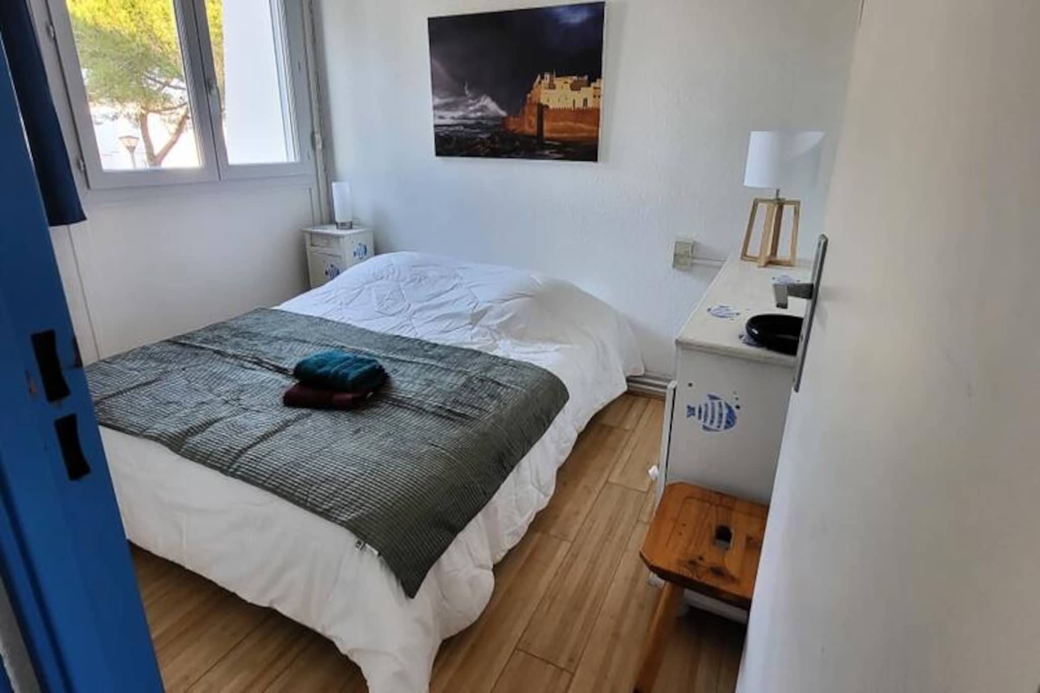 Résidence Marina Lairan Vue Sur L'eau Et Les Bateaux De Port Camargue 2 étoiles F-Image-tags.