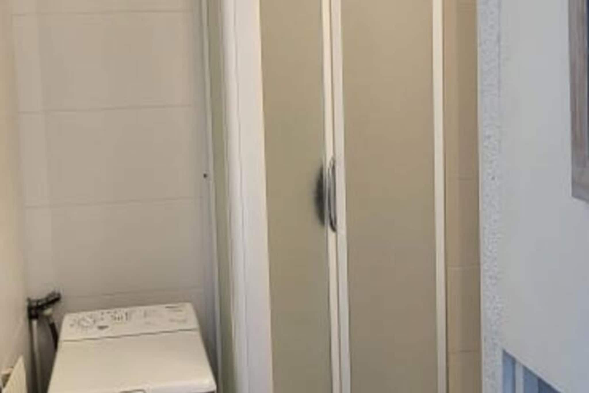 Résidence Marina Lairan Vue Sur L'eau Et Les Bateaux De Port Camargue 2 étoiles F-Image-tags.