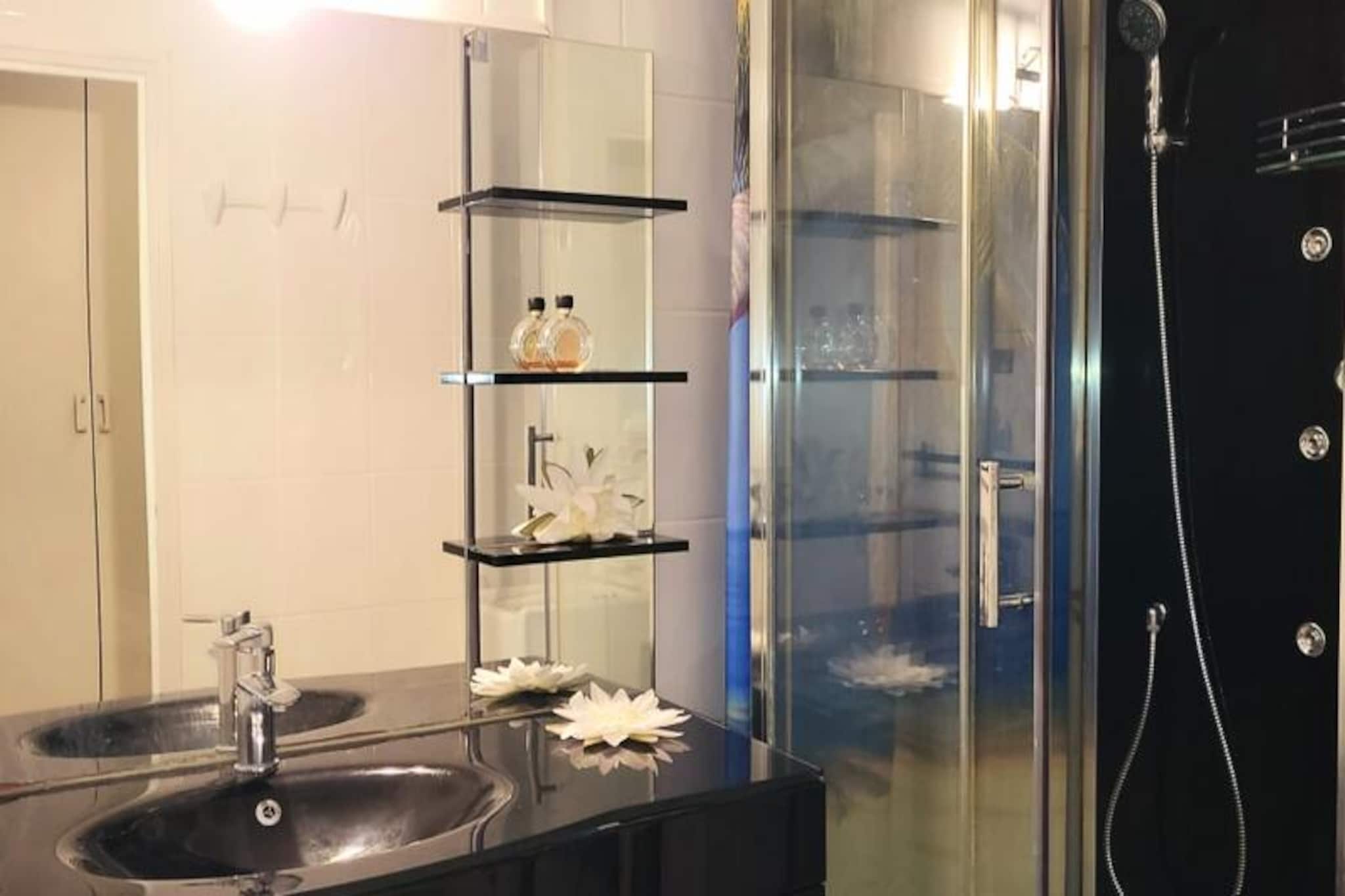 Résidence Marina Nirvana Vue Sur L'eau-Image-tags.