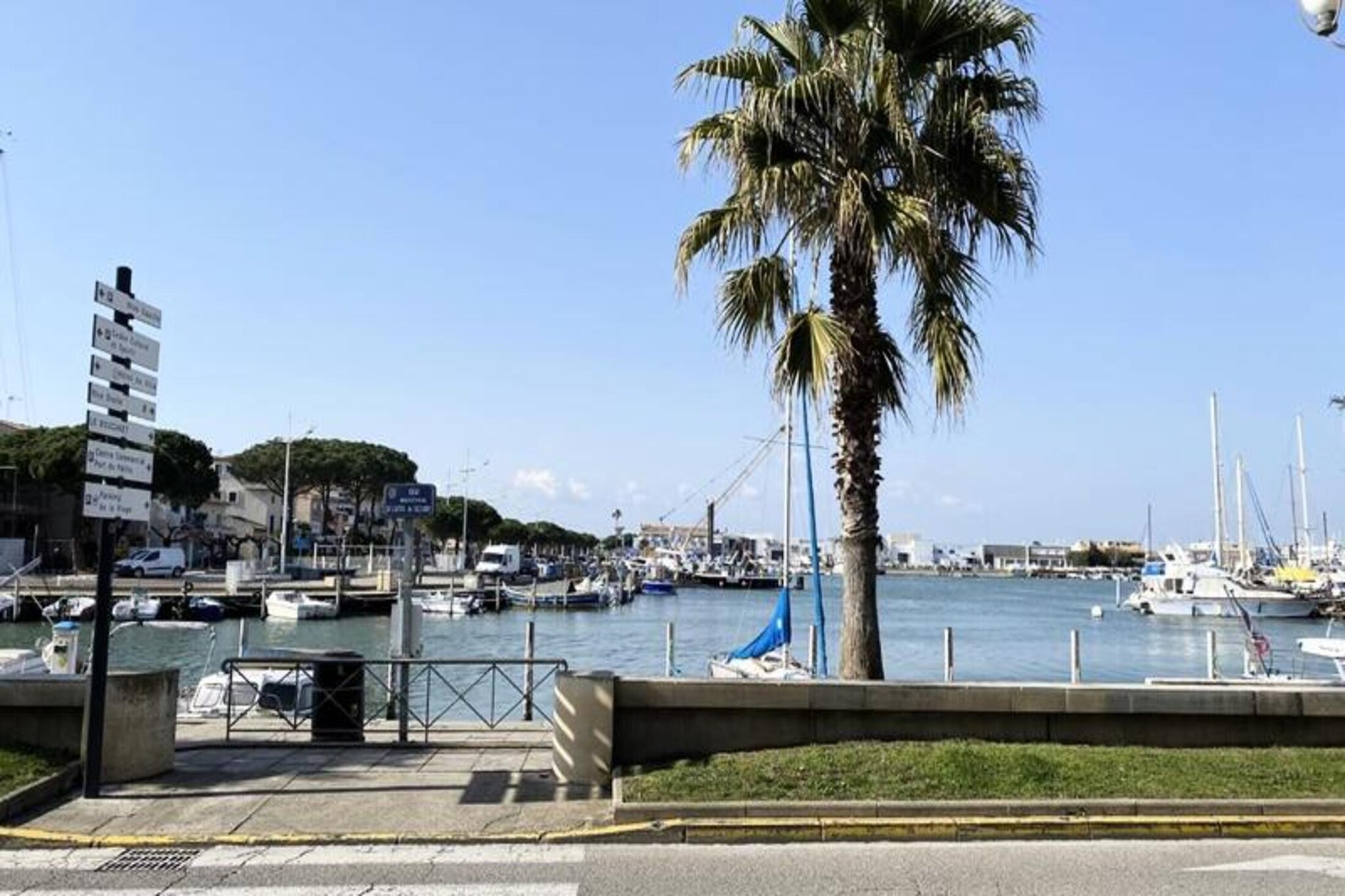 Quai Colbert Residence