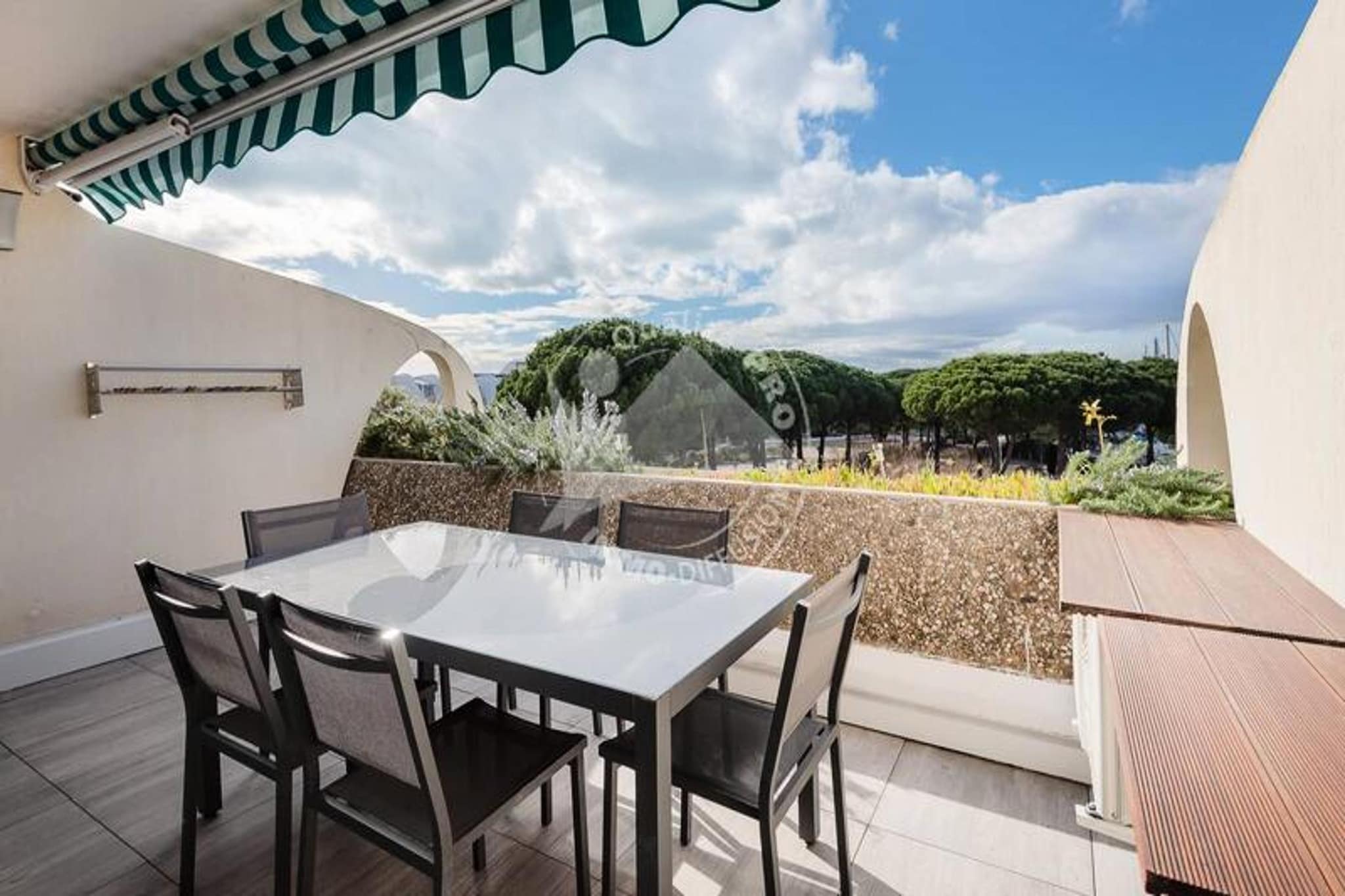 Résidence "le Quai Aux Fleurs"-Terrasbalkon