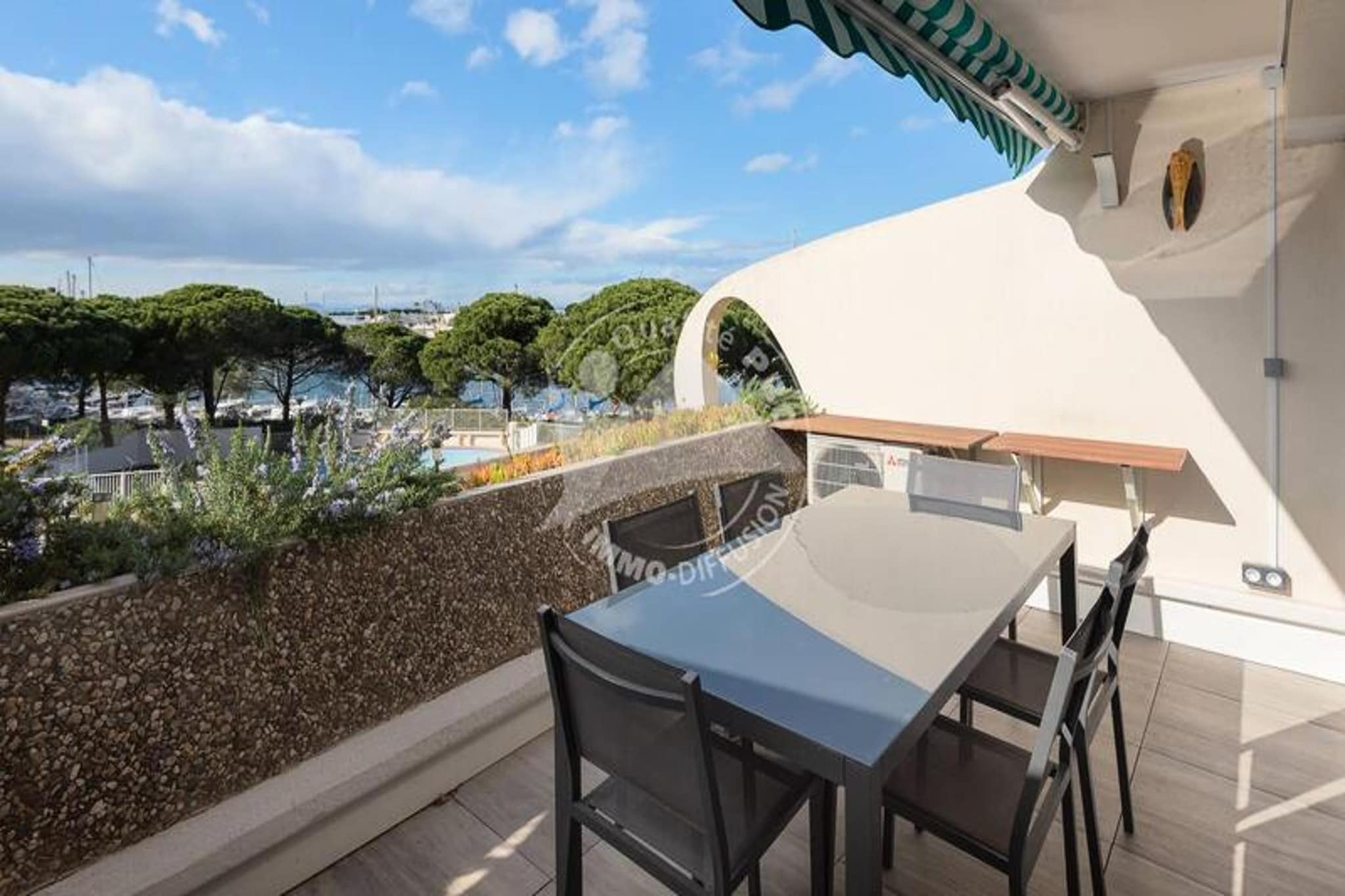 Résidence "le Quai Aux Fleurs"-Terrasbalkon